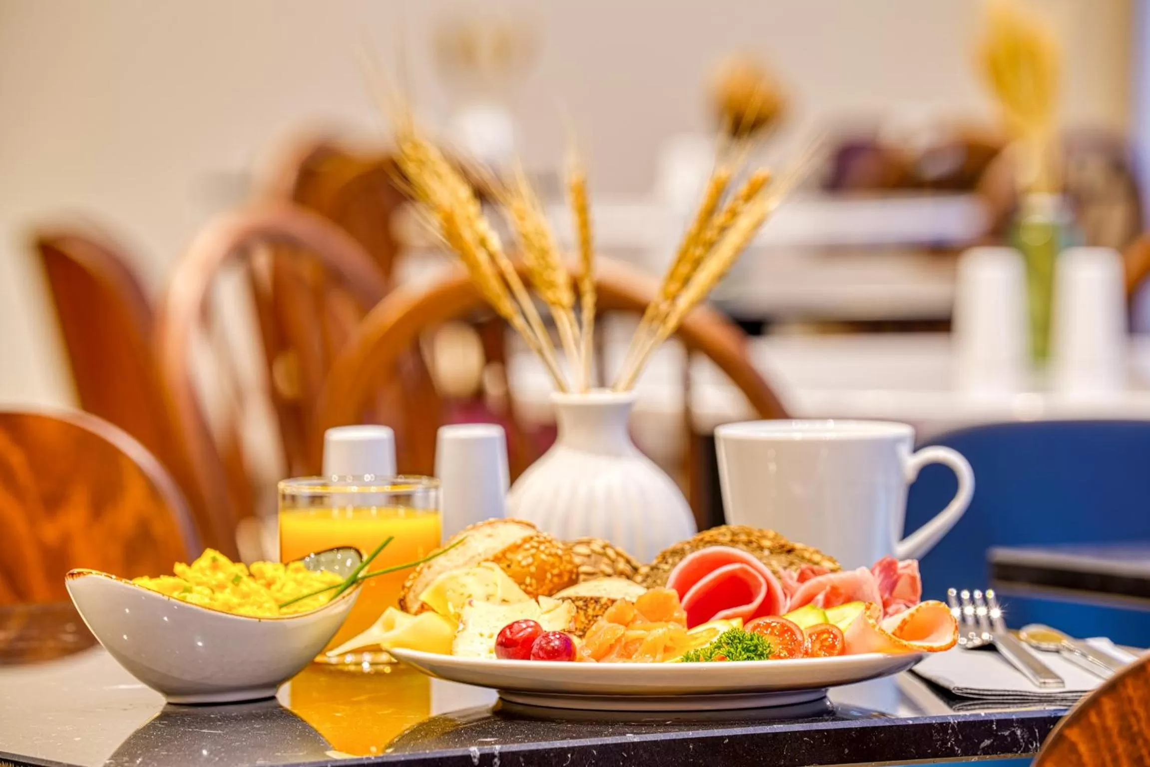 Breakfast in Vienna House Easy by Wyndham Freiburg City