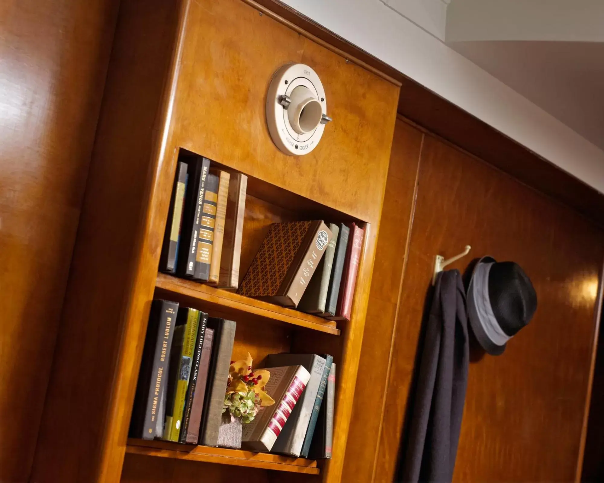 Area and facilities, Library in The Queen Mary