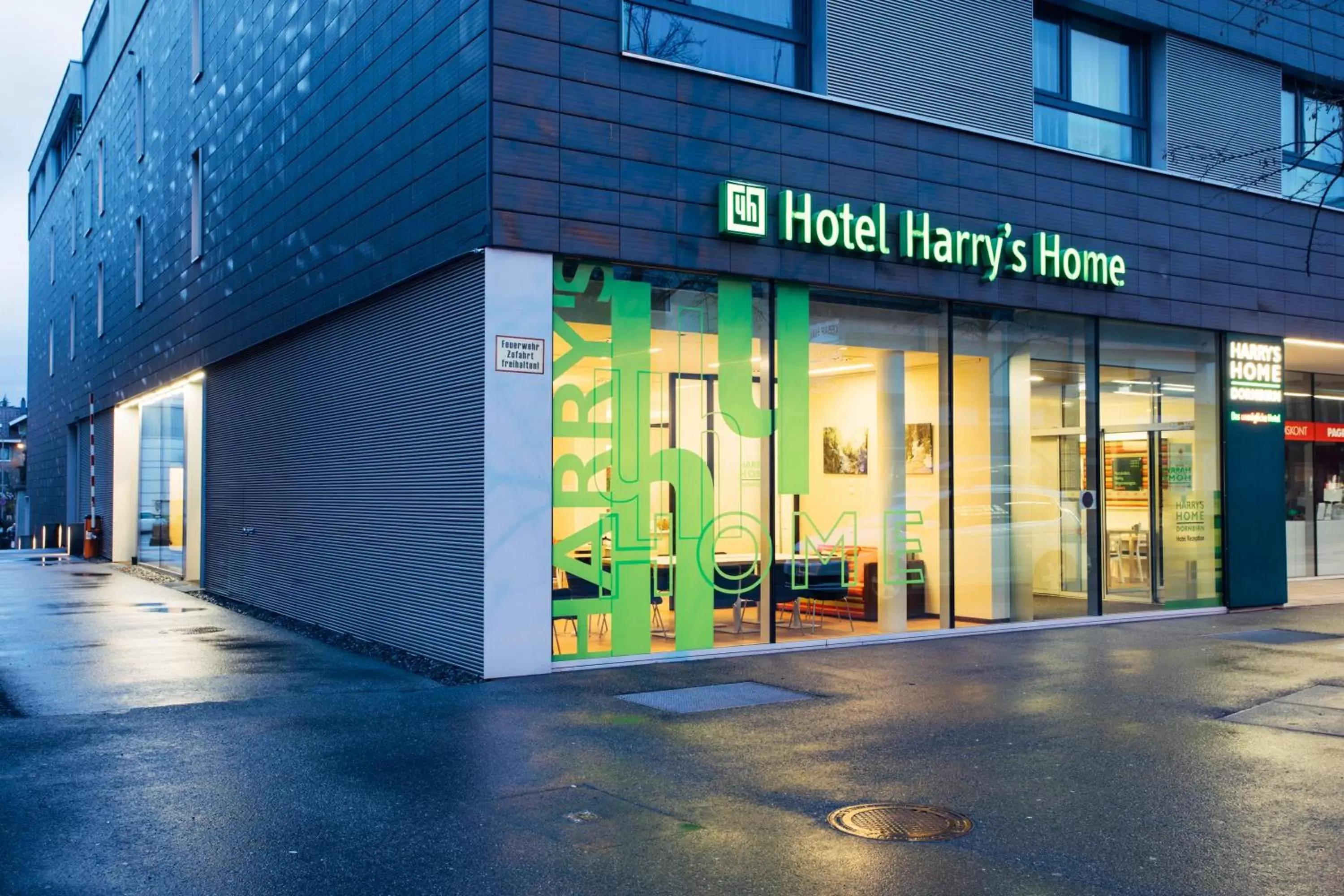 Property Building in harry's home hotel & apartments