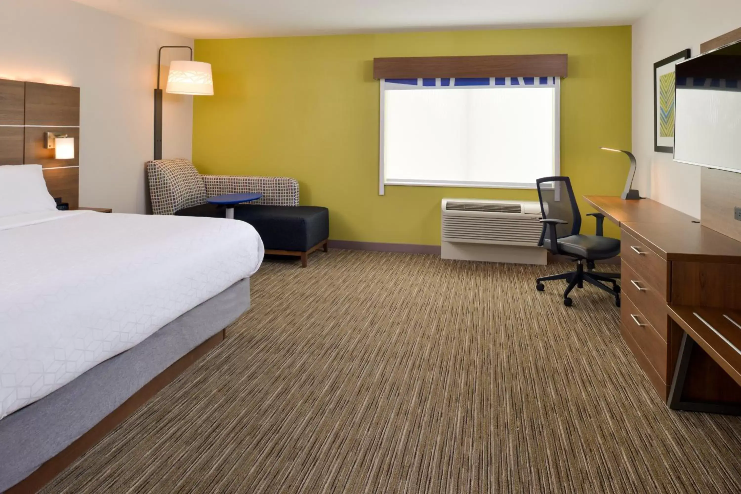 Photo of the whole room in Holiday Inn Express & Suites - Ottumwa, an IHG Hotel