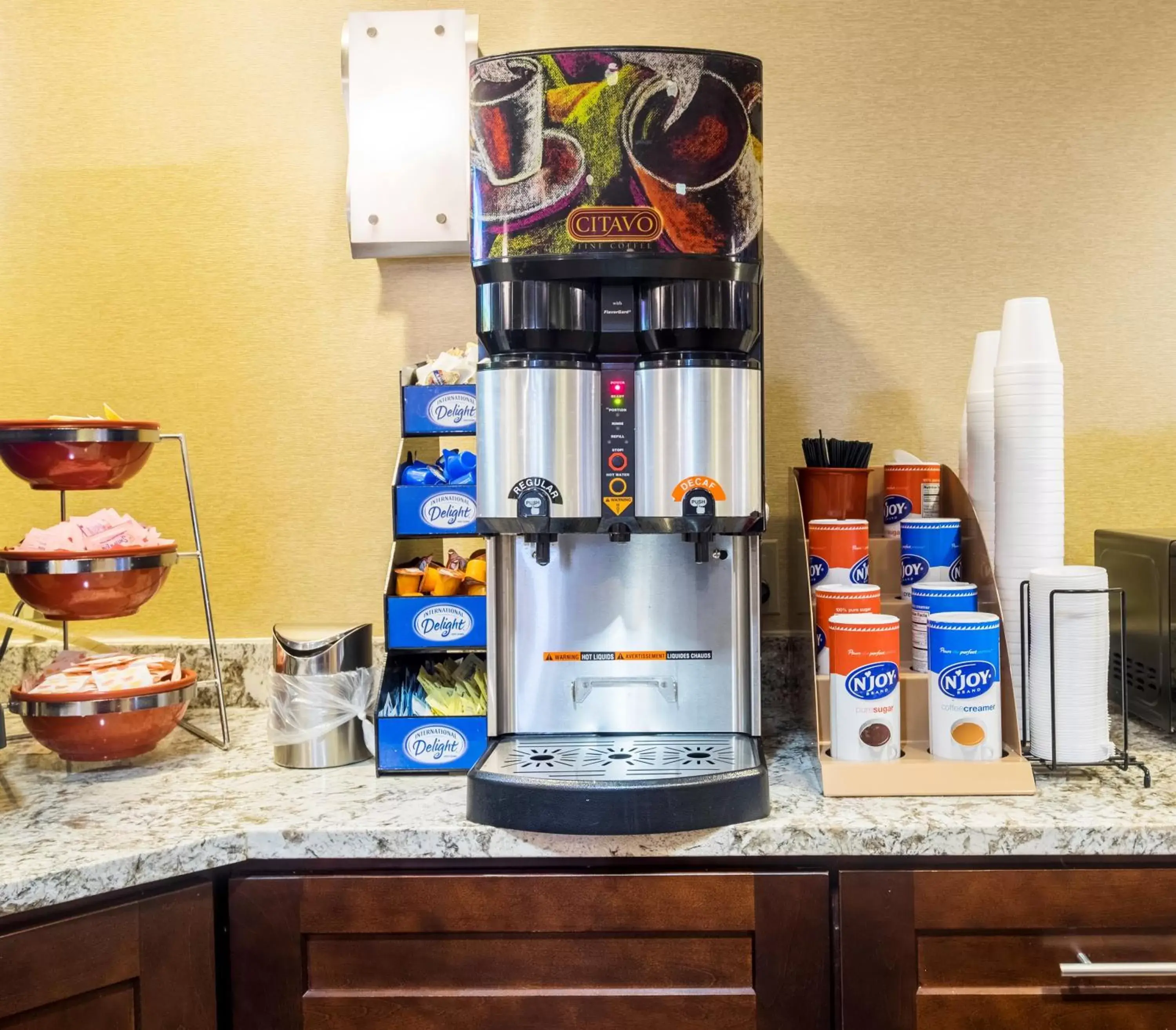 Property building in Red Roof Inn & Suites Dover Downtown Property building in Red Roof Inn & Suites Dover Downtown