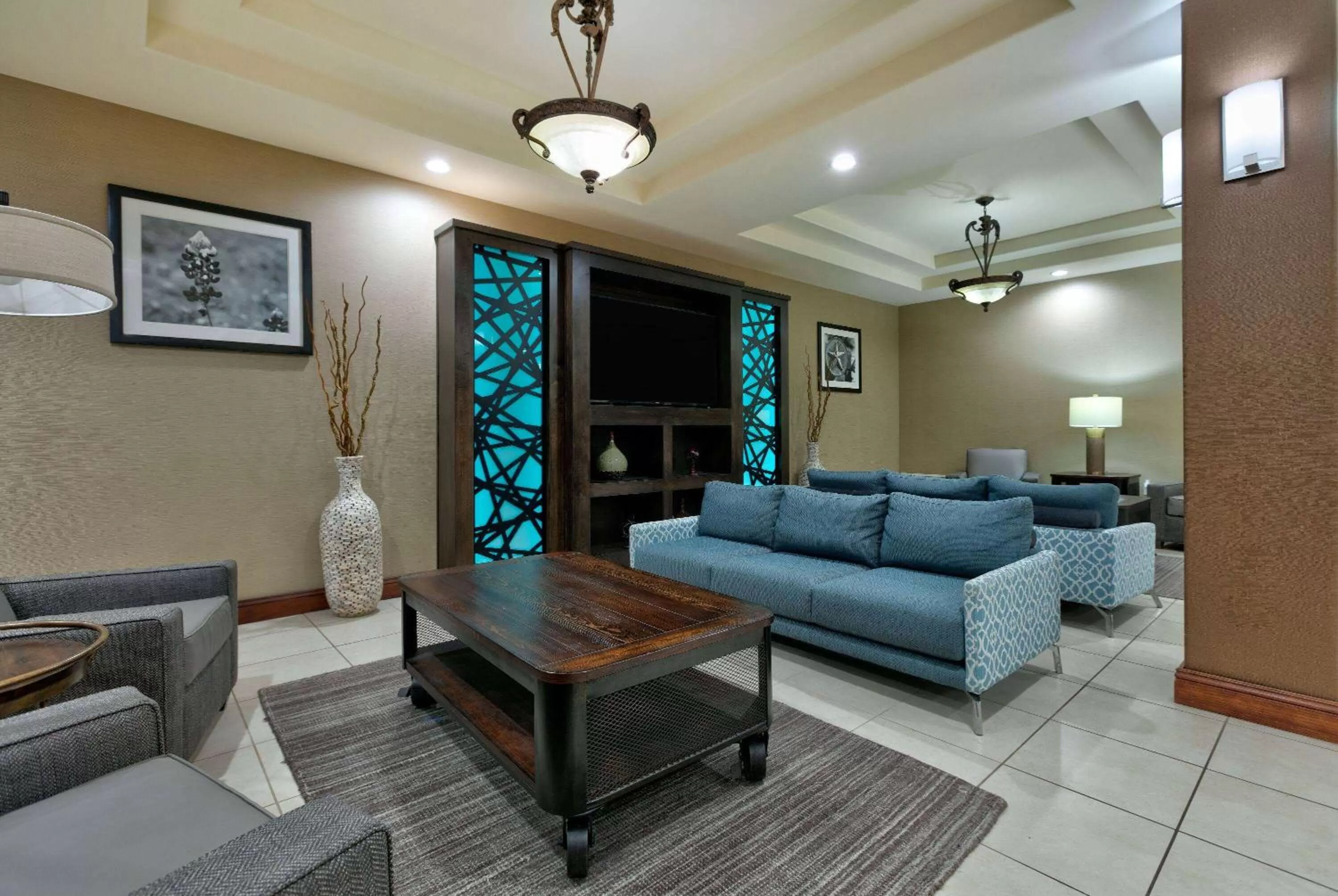 Lobby or reception in Baymont Inn & Suites by Wyndham Glen Rose