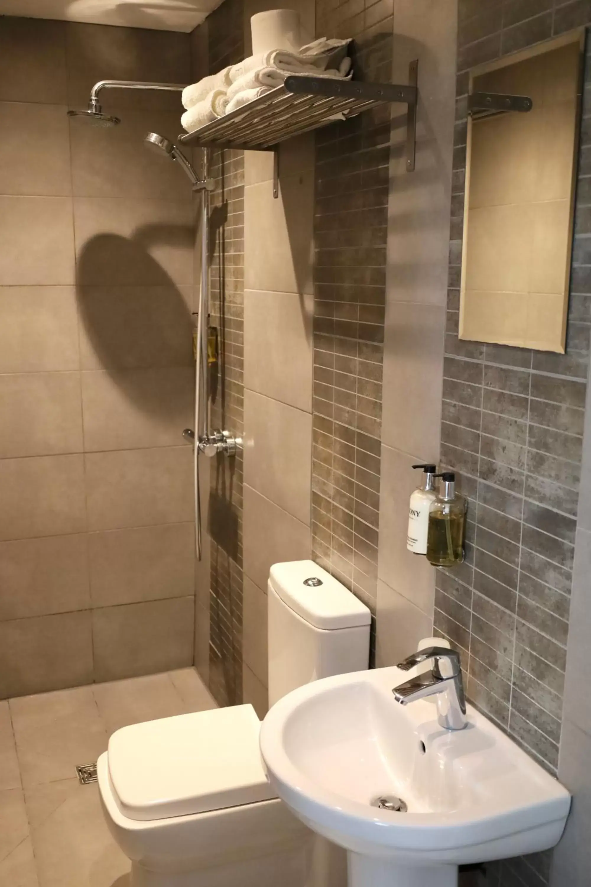 Shower, Bathroom in Brighton Inn Boutique Guest Accommodation