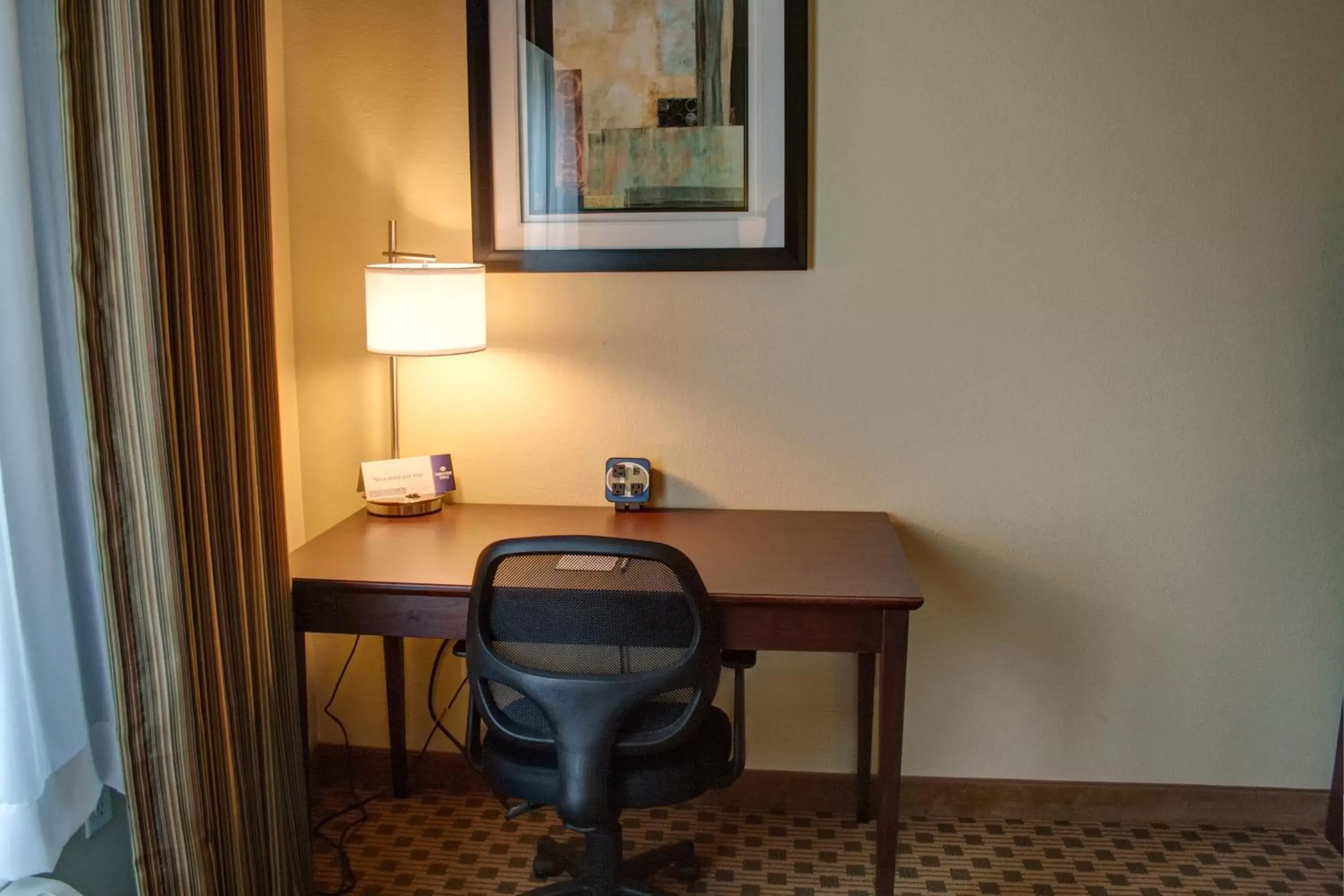 Bedroom in Cobblestone Hotel and Suites - Jefferson Bedroom in Cobblestone Hotel and Suites - Jefferson