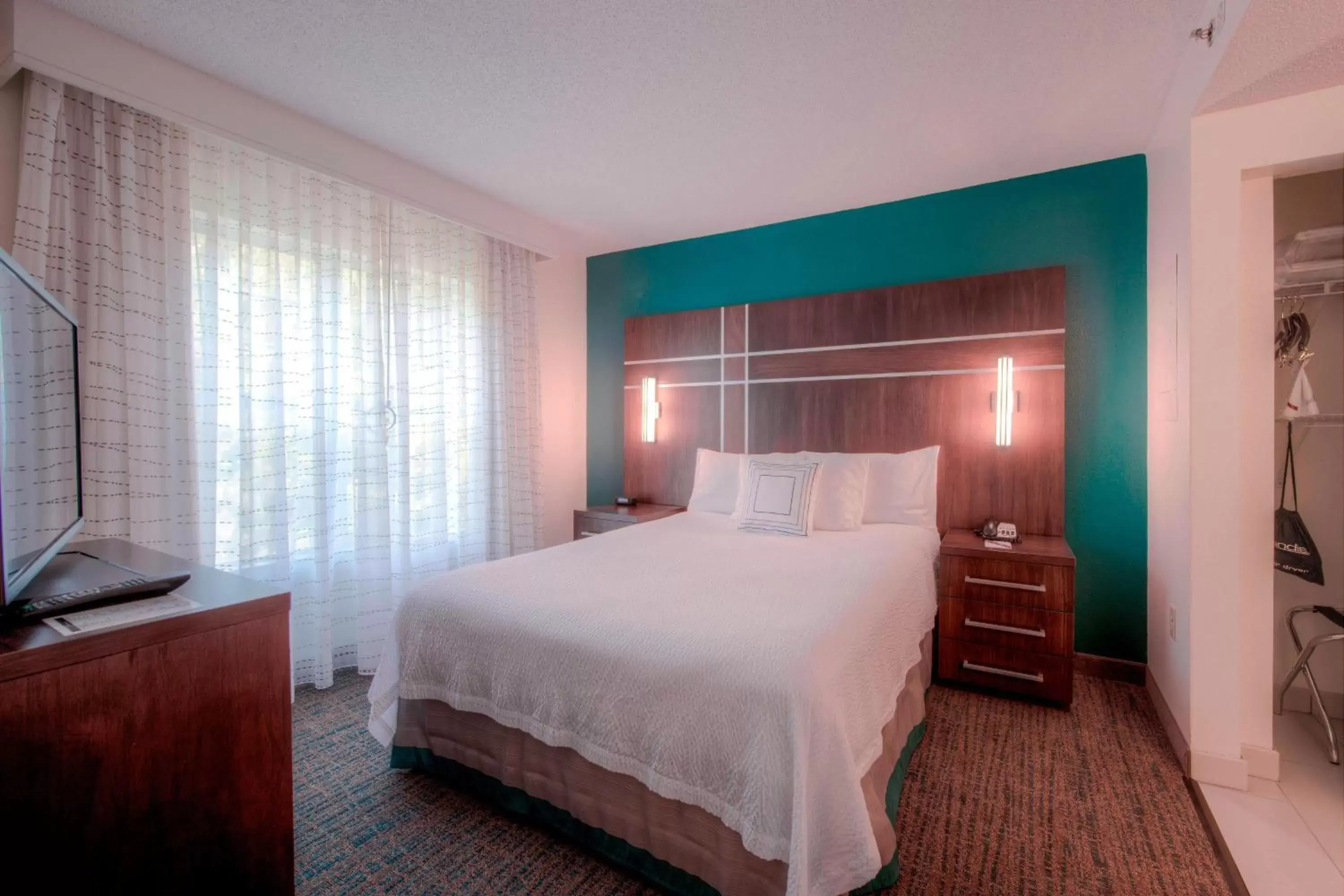 Bedroom, Bed in Residence Inn by Marriott Raleigh Crabtree Valley