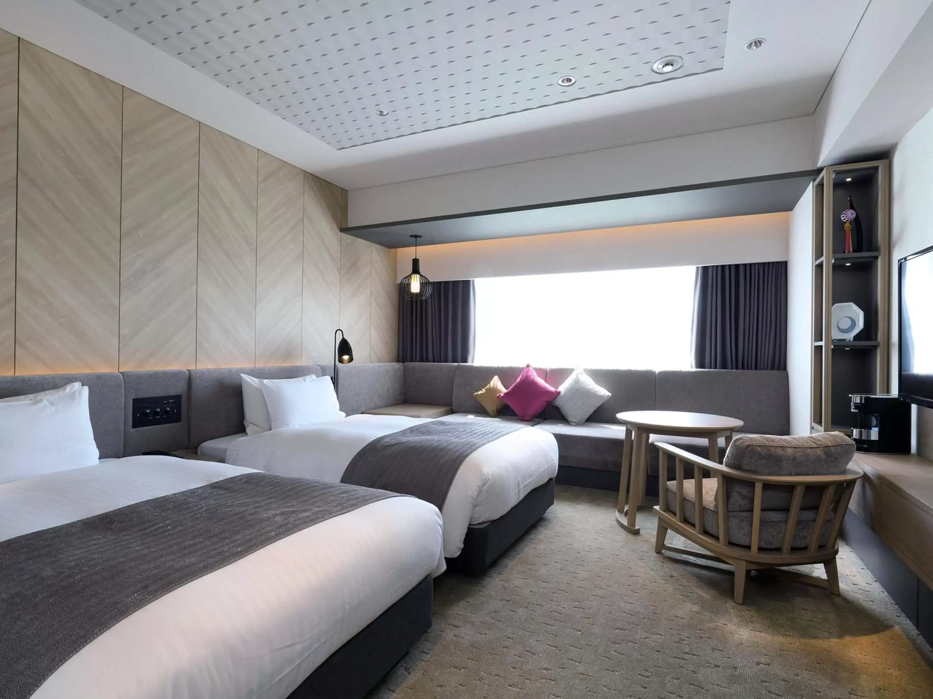 Photo of the whole room, Bed in Solaria Nishitetsu Hotel Fukuoka