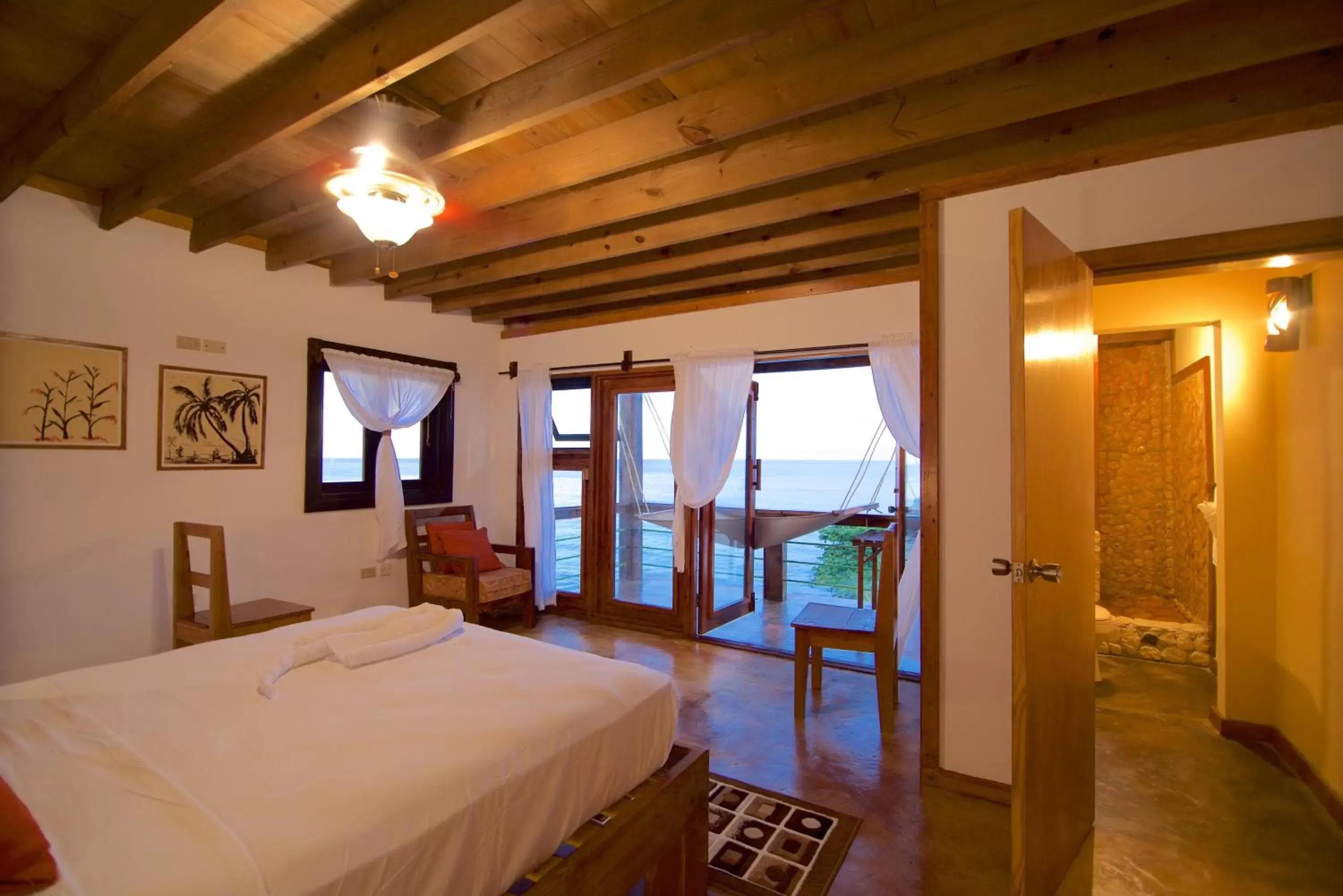 Bedroom in The Sea Cliff Hotel Resort & Spa