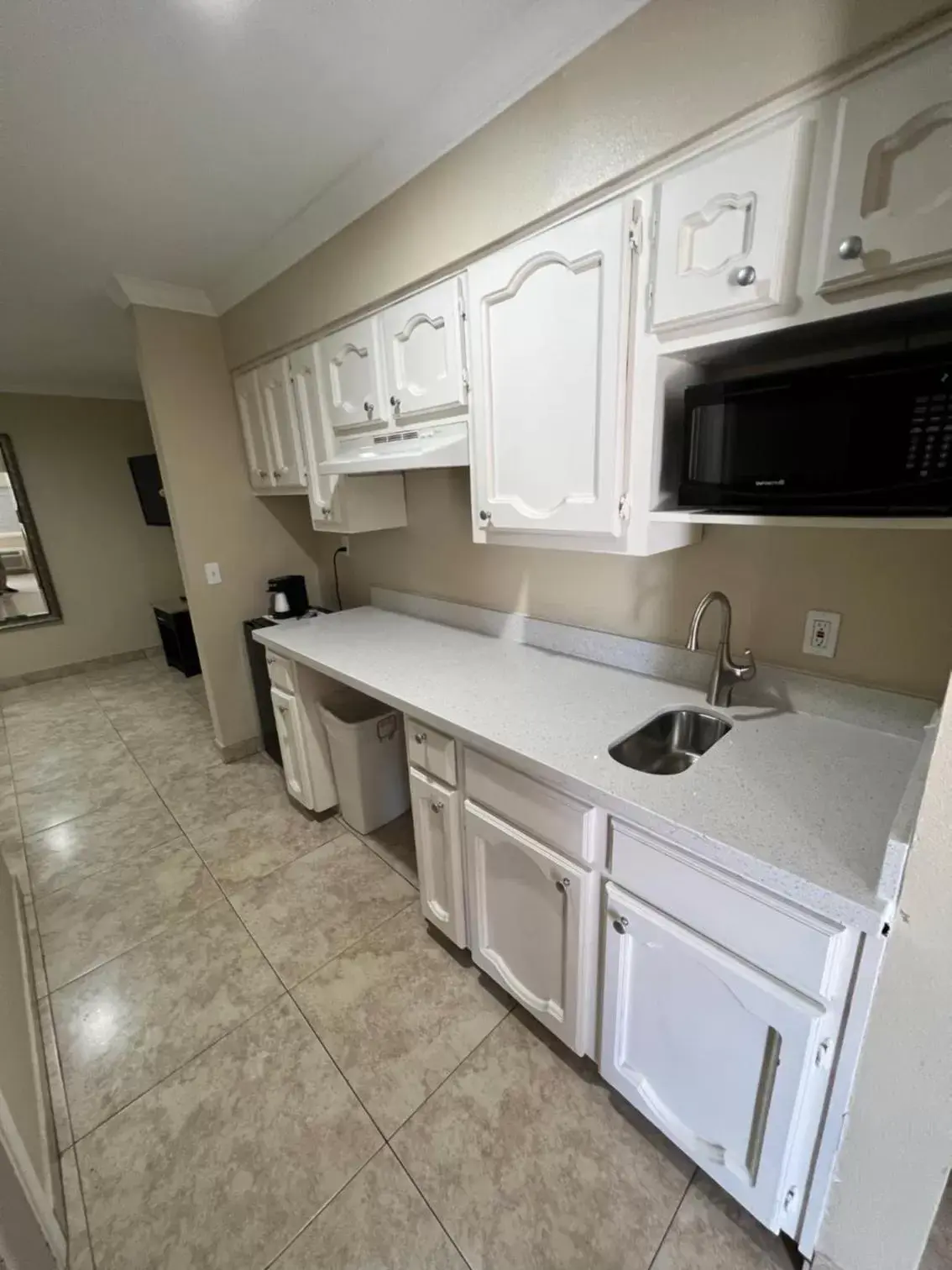 Kitchen or kitchenette, Kitchen/Kitchenette in Super 8 by Wyndham McAllen-Downtown-Airport-LA Plaza Mall