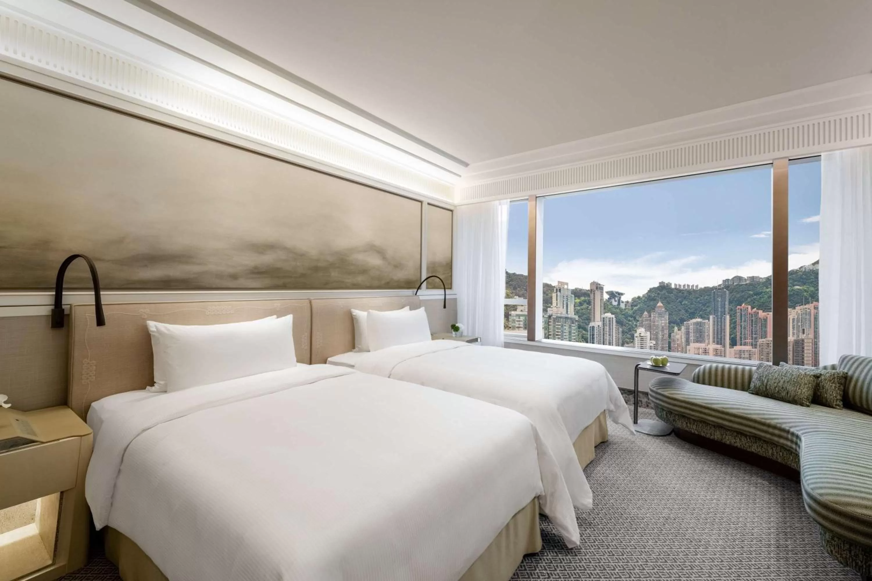 Photo of the whole room, Bed in Island Shangri-La, Hong Kong