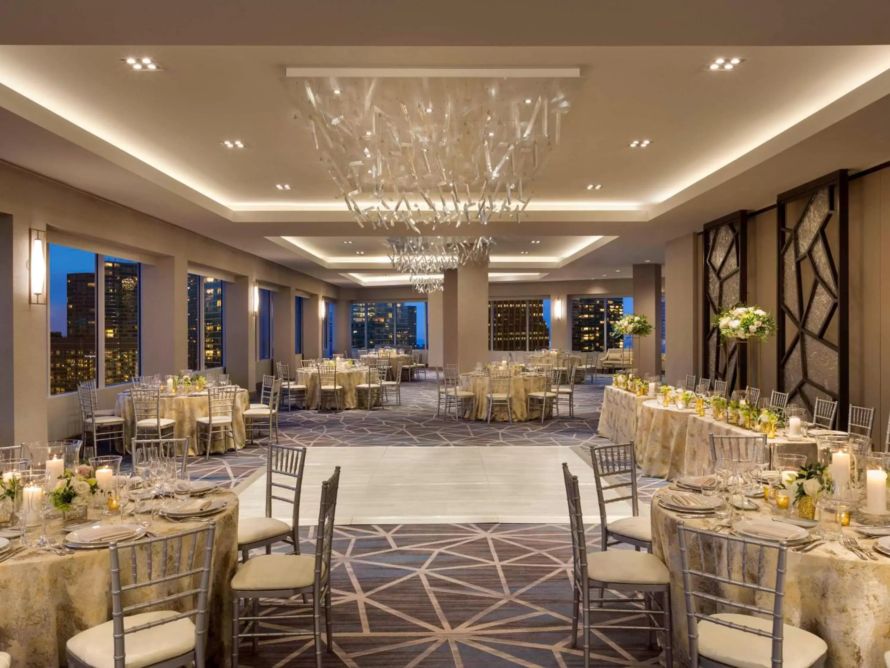 wedding, Restaurant/Places to Eat in Swissotel Chicago