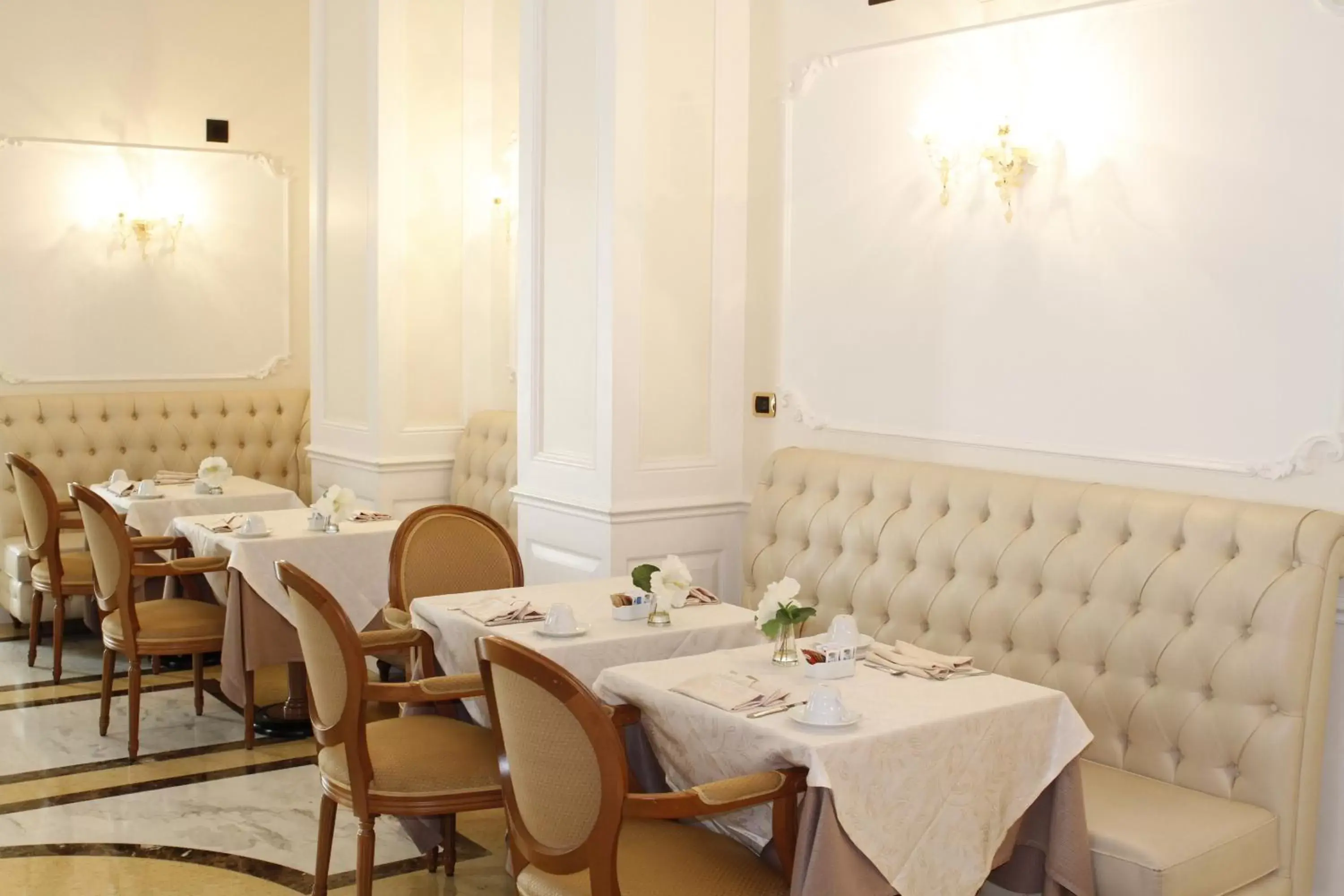 Restaurant/Places to Eat in Hotel Villa Pinciana
