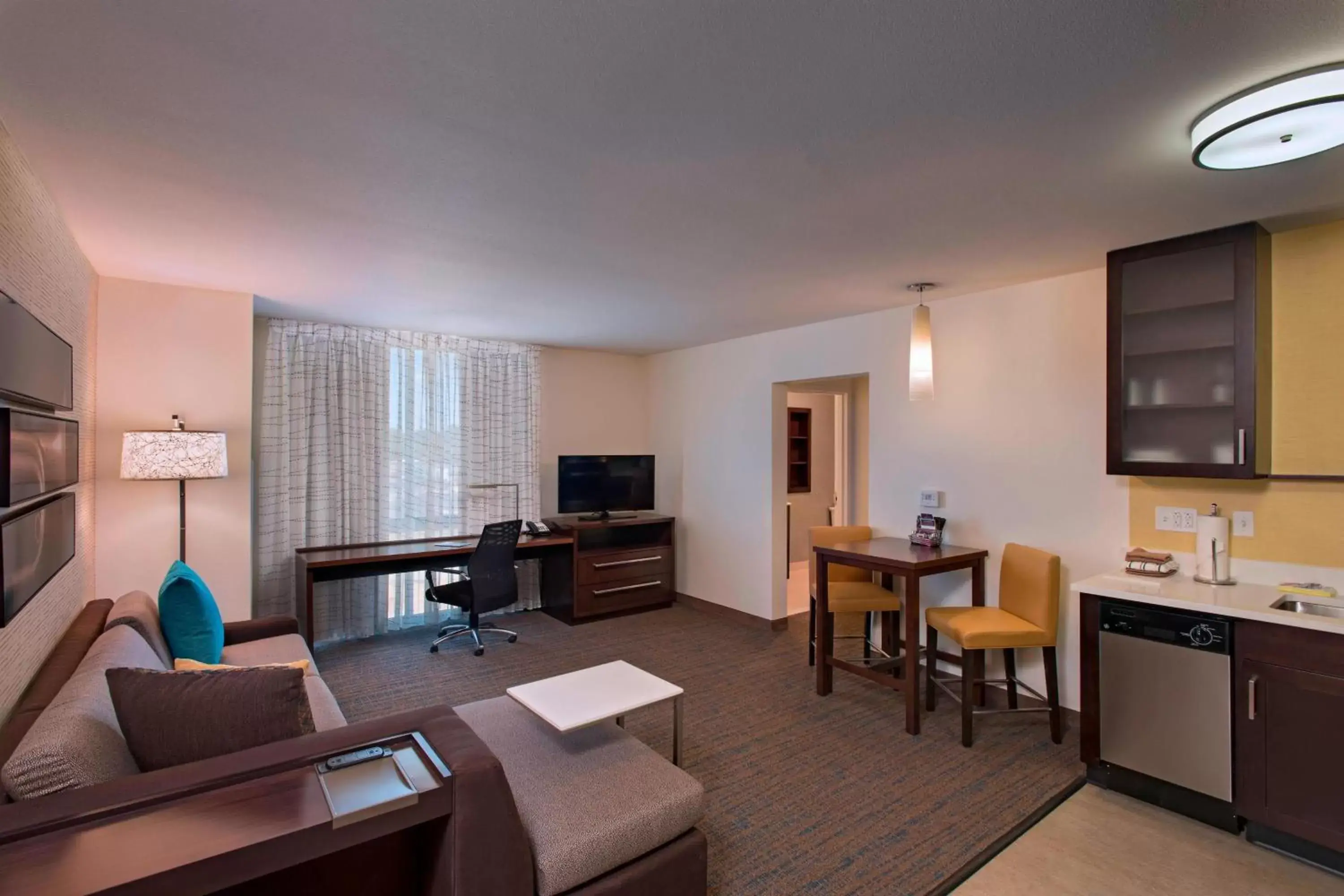 Bedroom, Seating Area in Residence Inn by Marriott Jackson The District at Eastover