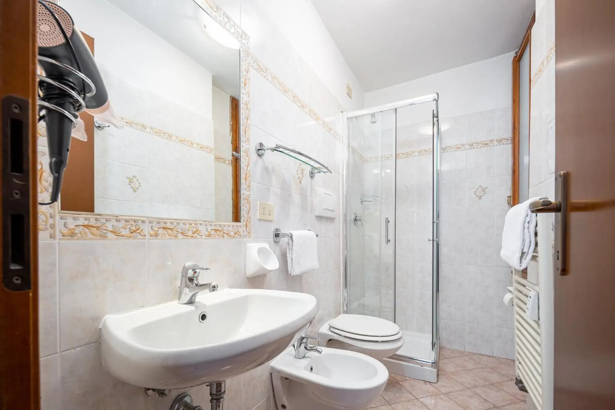 Bathroom in Astrid Hotel