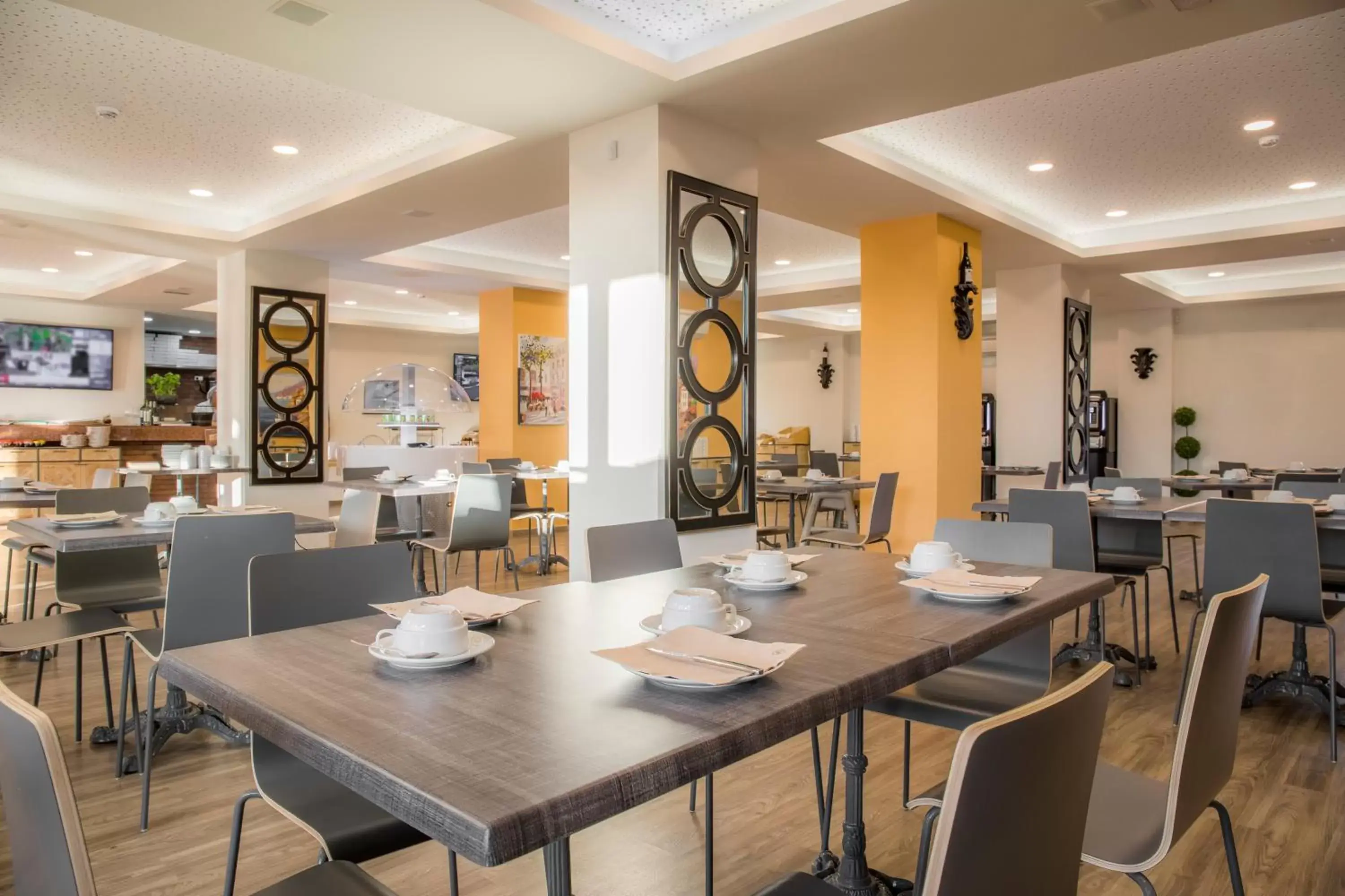 Restaurant/places to eat in Boavista Golf & Spa - Bela Colina Holidays Restaurant/places to eat in Boavista Golf & Spa - Bela Colina Holidays