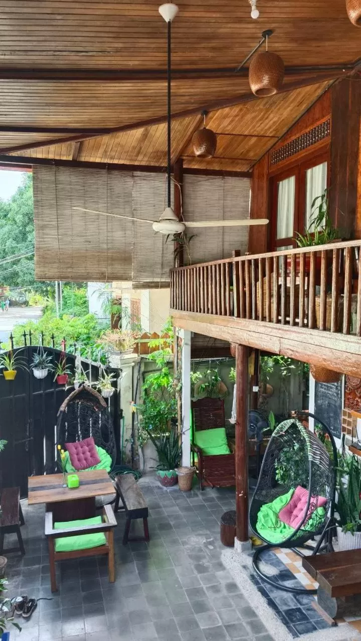 Seating area in Maison Model d'Angkor