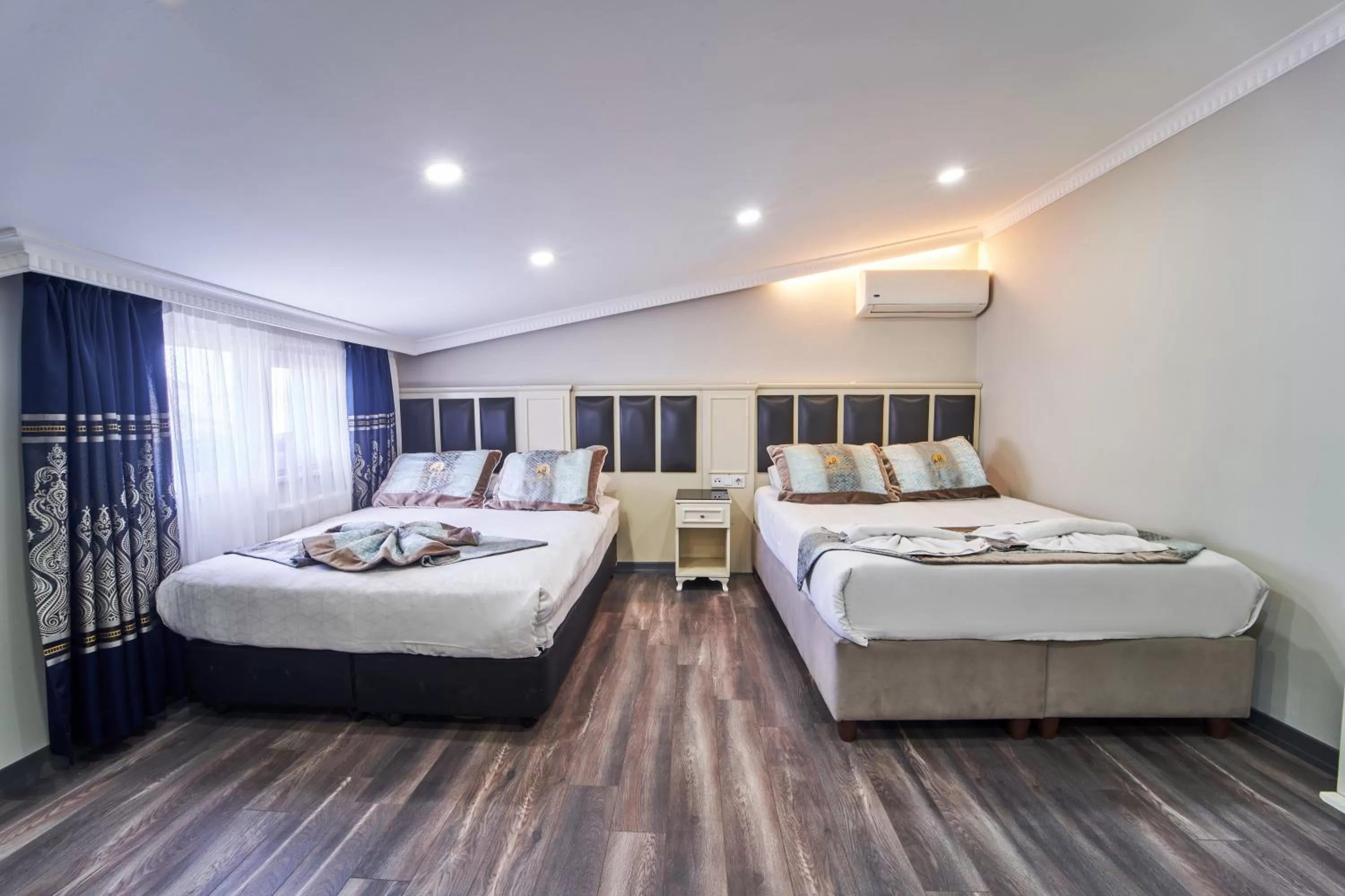 Massage, Bed in Istanbul Sirkeci Hotel