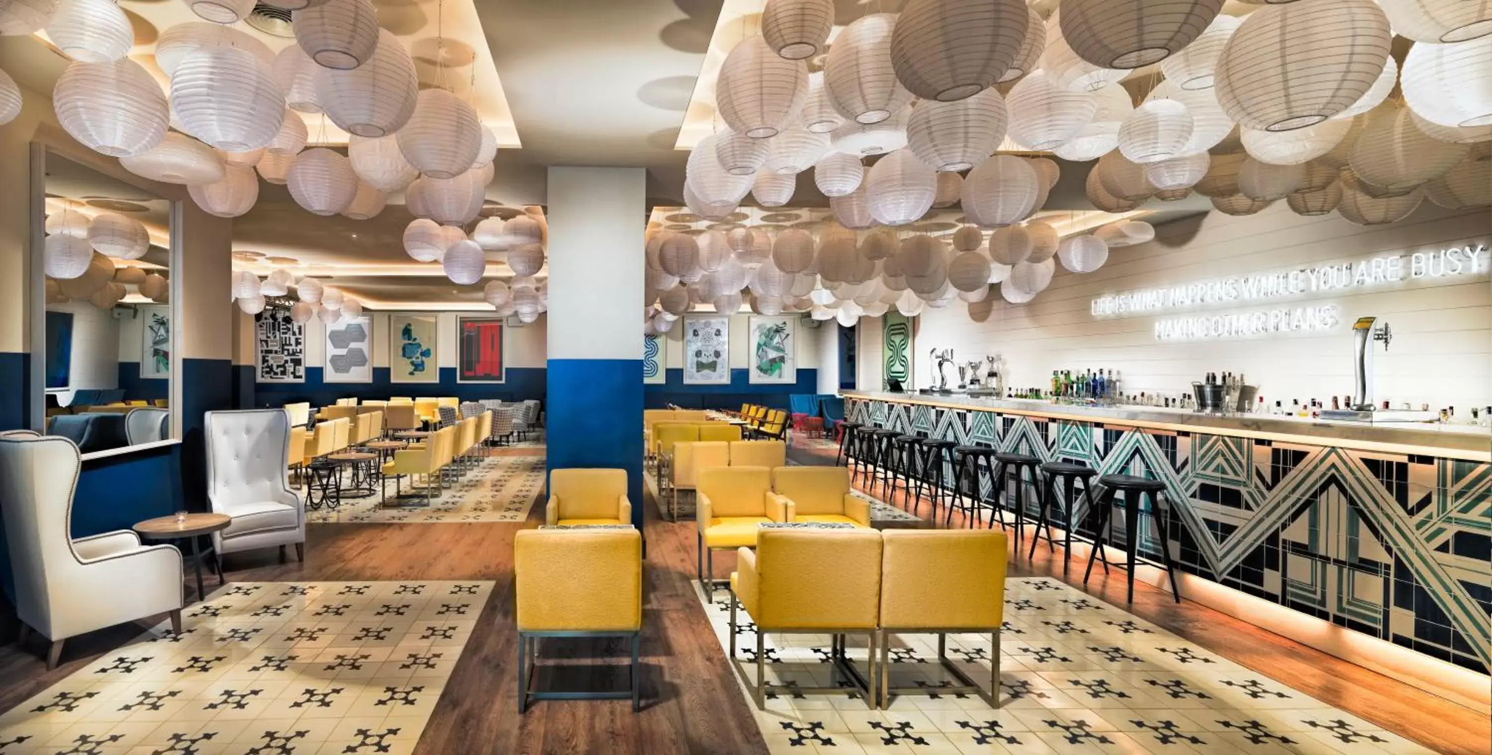 Lounge or bar in H10 Las Palmeras Lounge or bar in H10 Las Palmeras