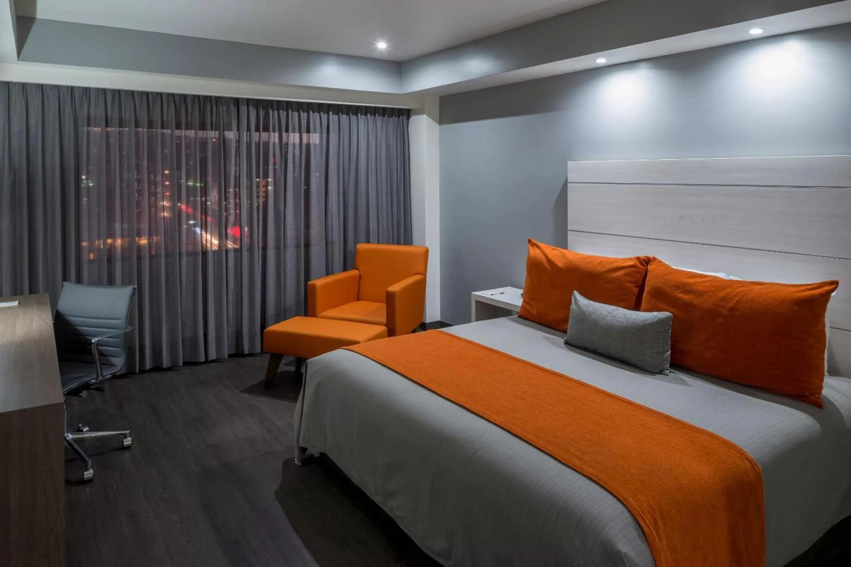 Photo of the whole room, Bed in Real Inn Tijuana by Camino Real Hotels