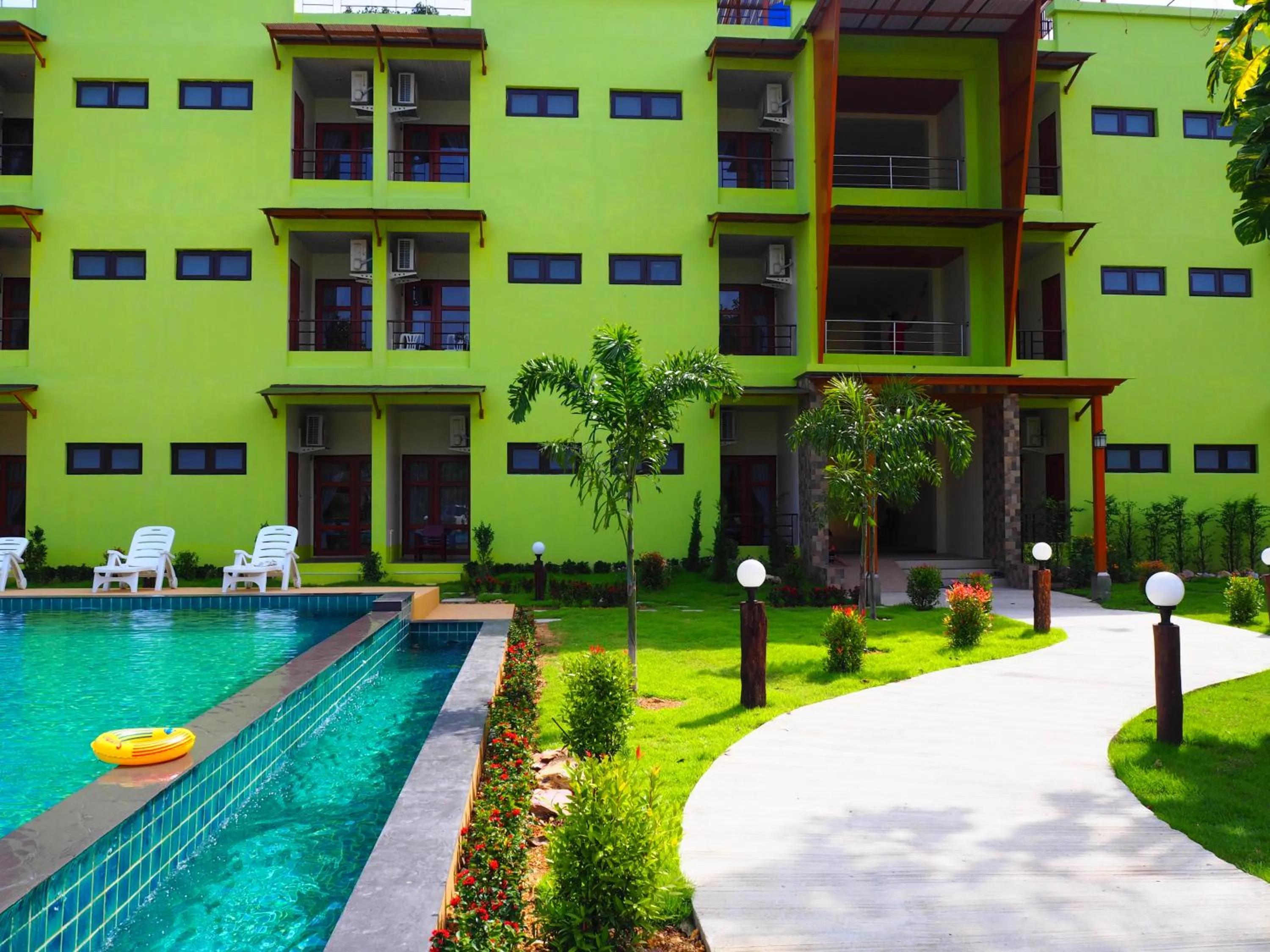 Property building in Morakot Lanta Resort