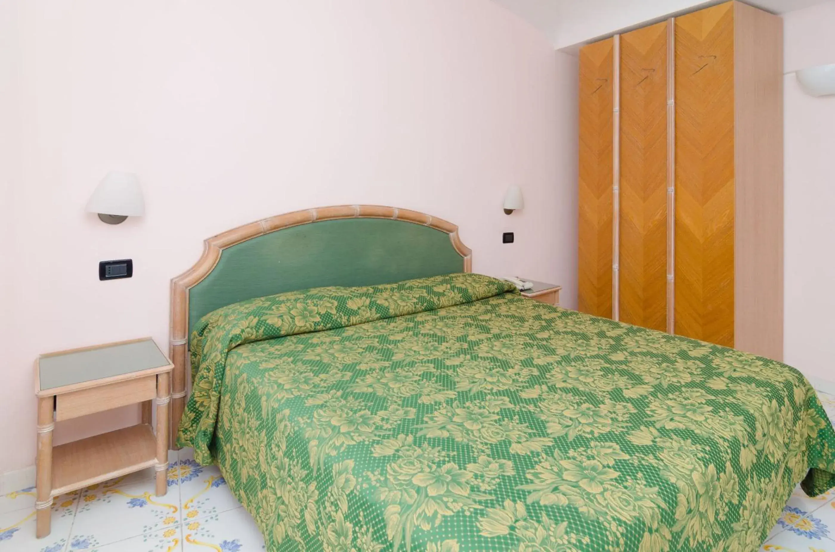 Bedroom, Room Photo in Hotel Terme Saint Raphael