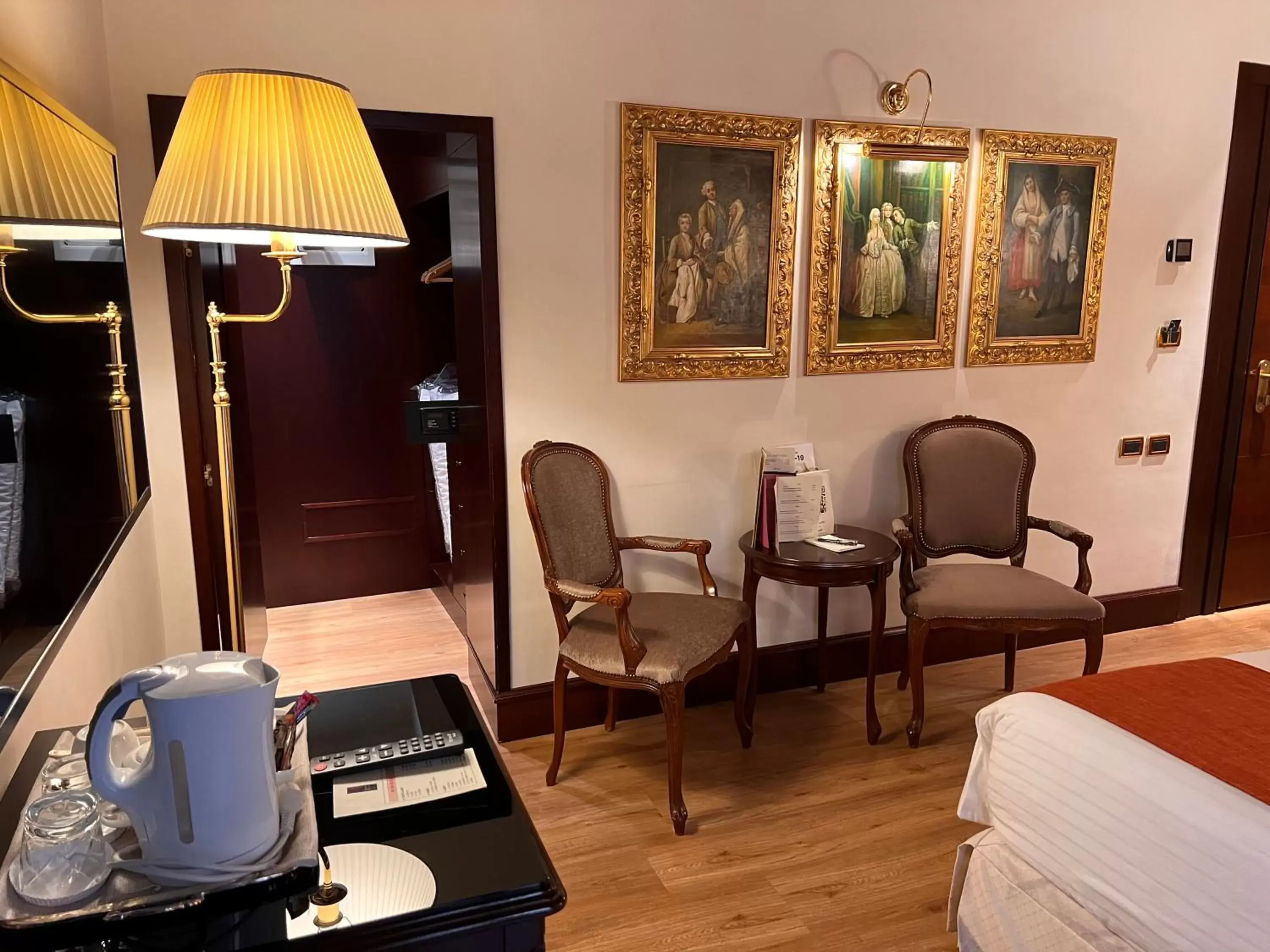 Bedroom, Seating Area in Ruzzini Palace Hotel