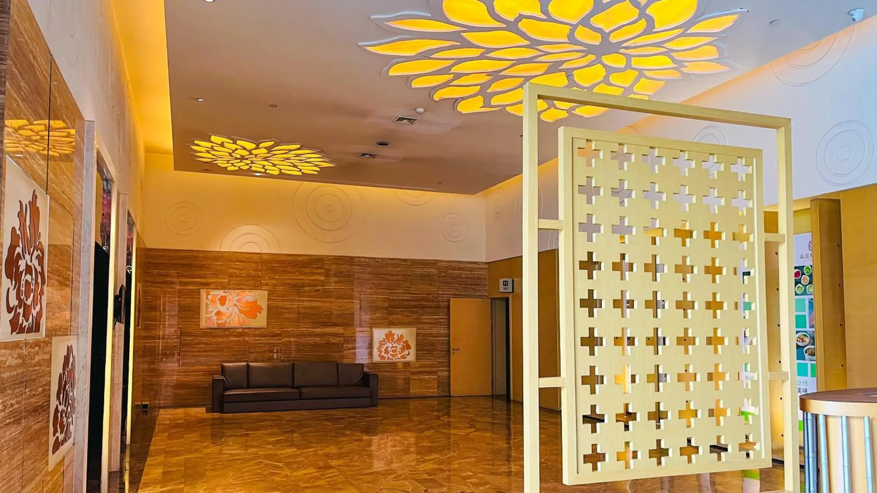 Lobby or reception, Lobby/Reception in Holiday Inn Beijing Shijingshan Parkview, an IHG Hotel