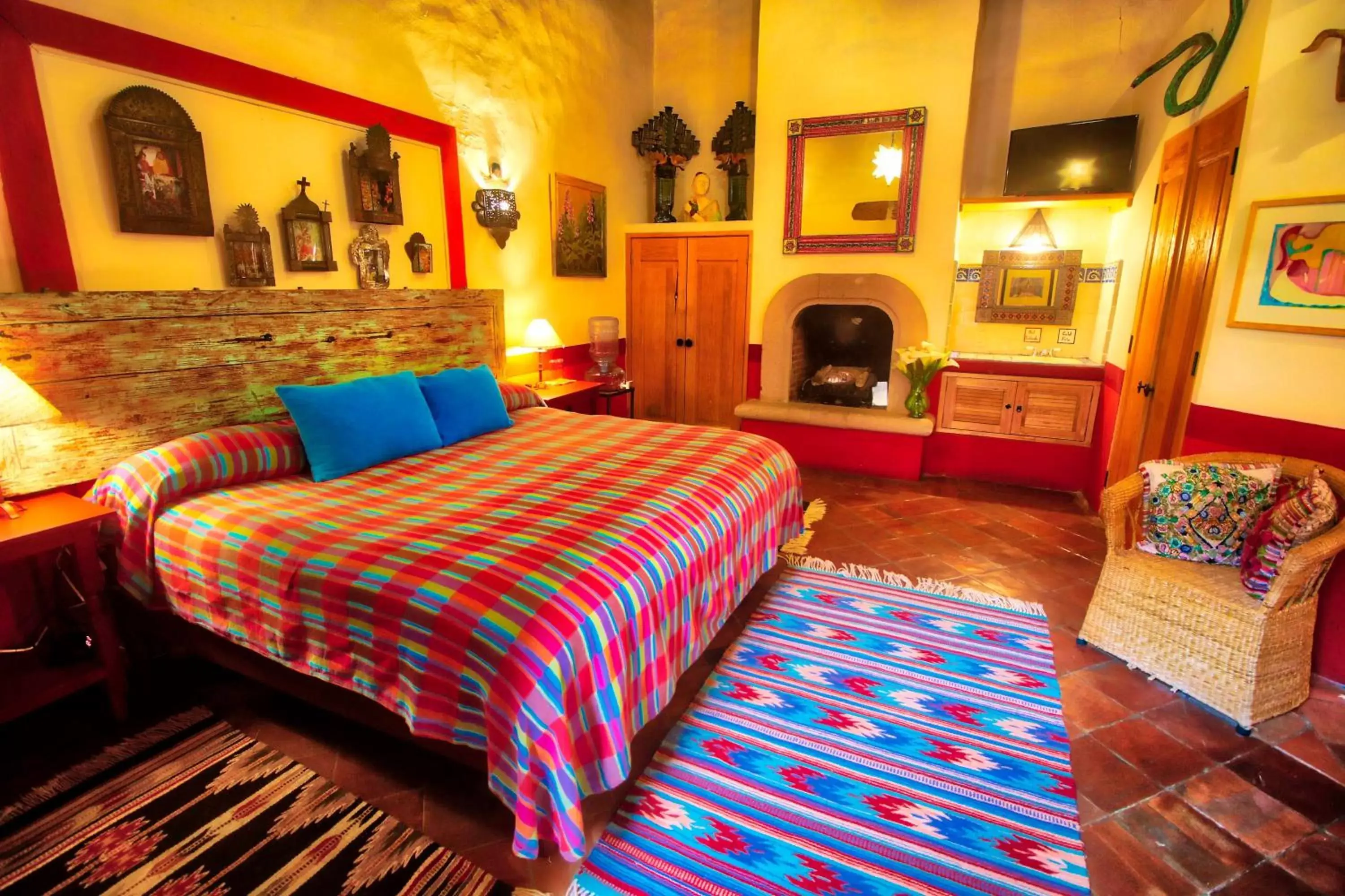 Bedroom, Bed in Hotel Casa Encantada