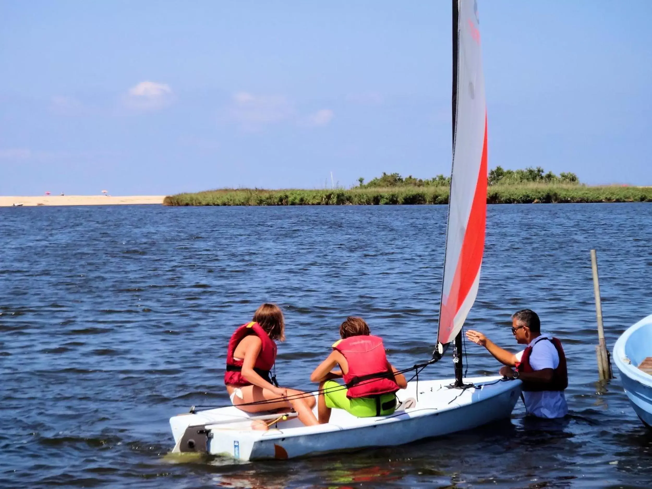 Activities, Windsurfing in Hotel La Tartaruga Bianca