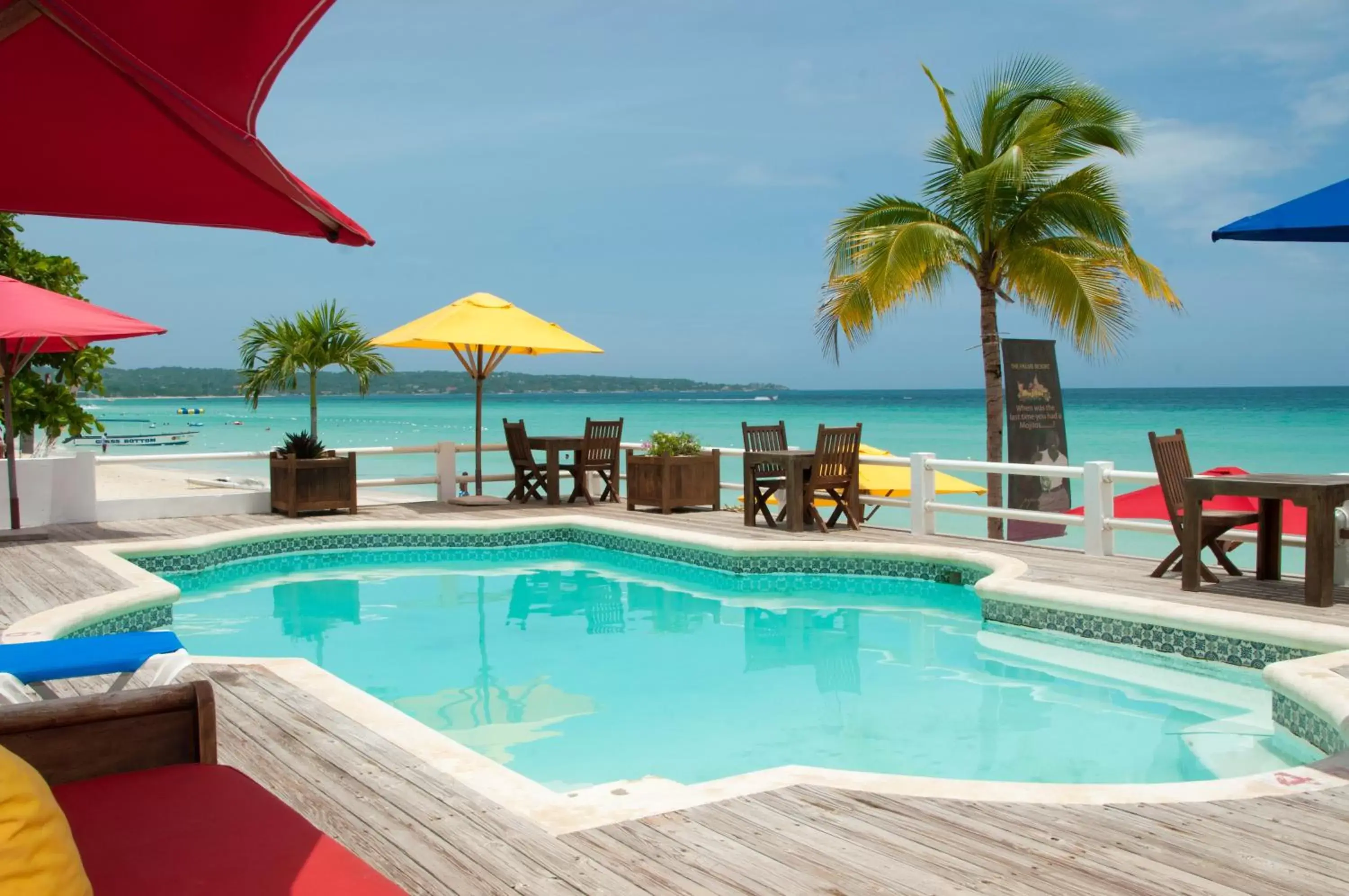 Beach, Swimming Pool in Negril Palms