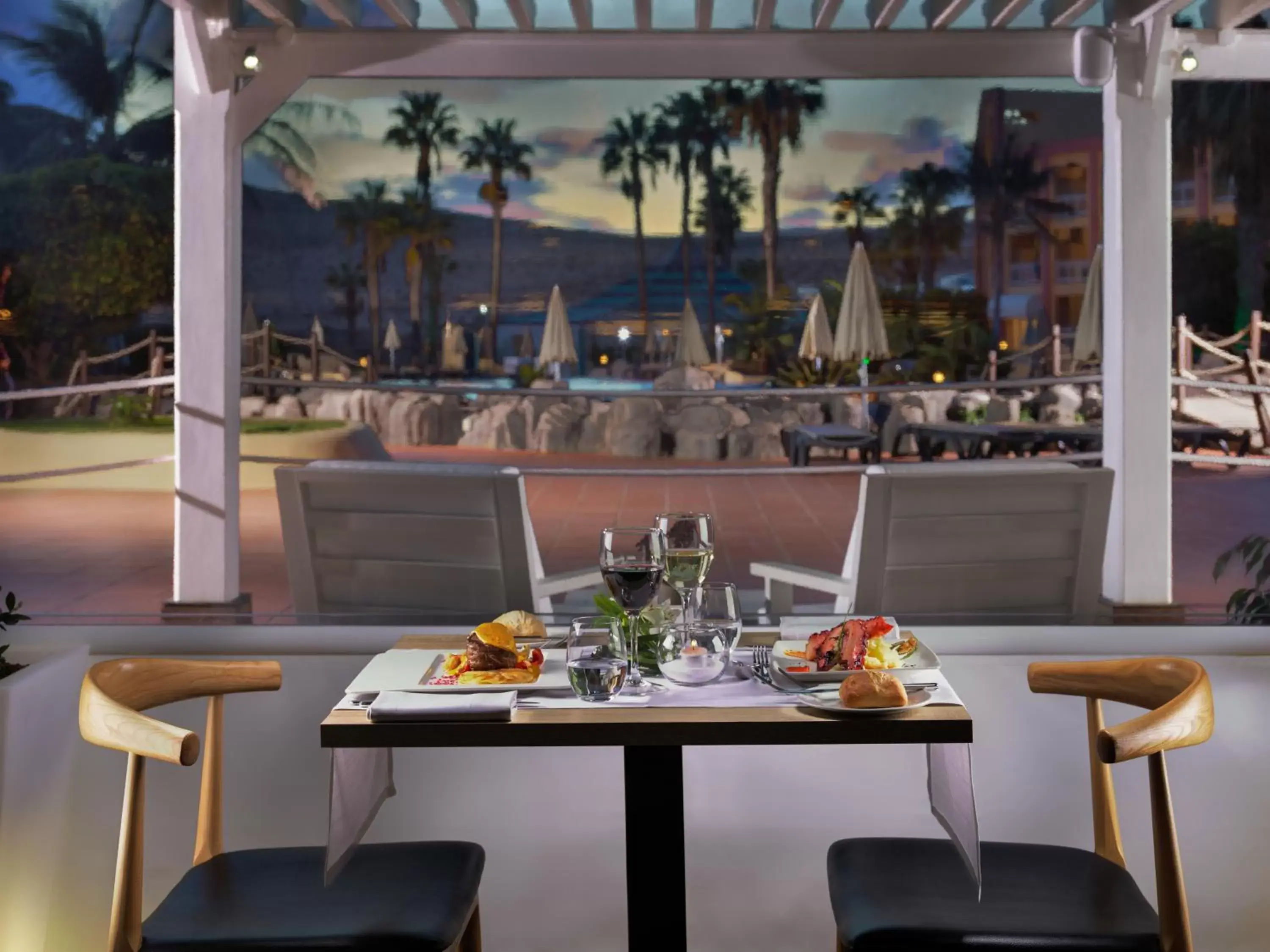 Restaurant/places to eat in H10 Playa Esmeralda - Adults Only Restaurant/places to eat in H10 Playa Esmeralda - Adults Only