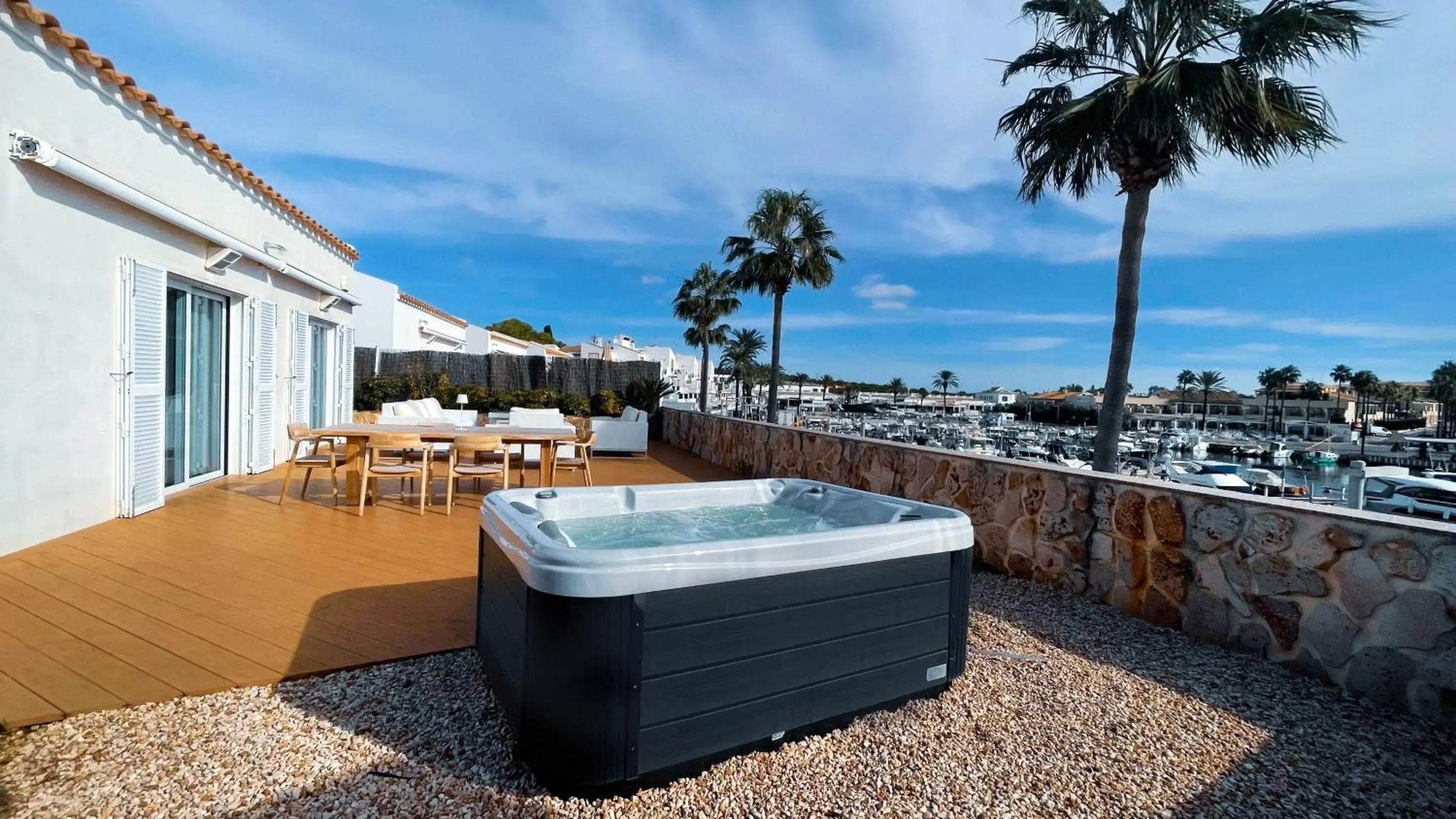 Hot Tub in Lago Resort Menorca - Villas & Bungalows del Lago