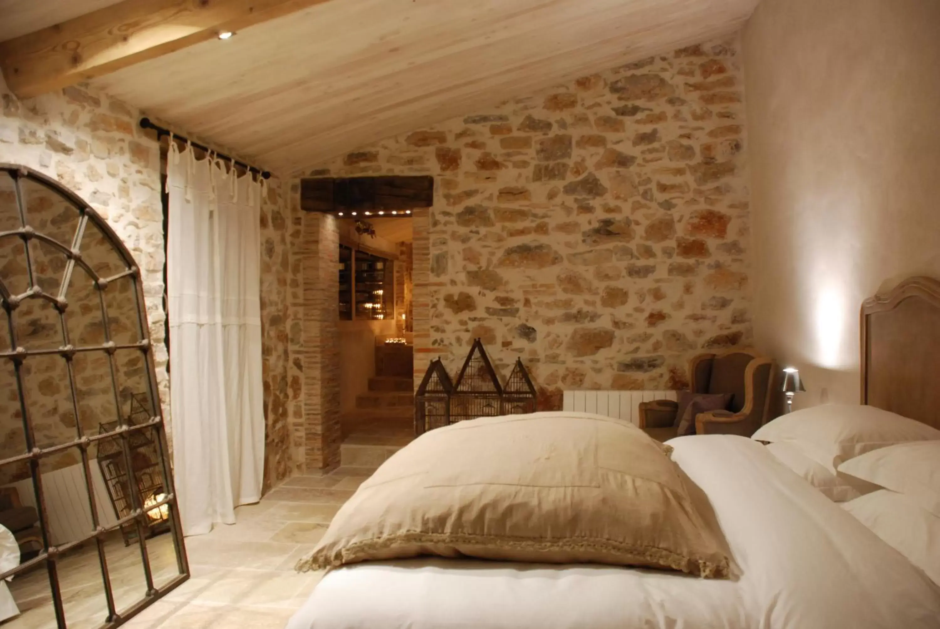 Photo of the whole room, Bed in Le Domaine Saint Martin