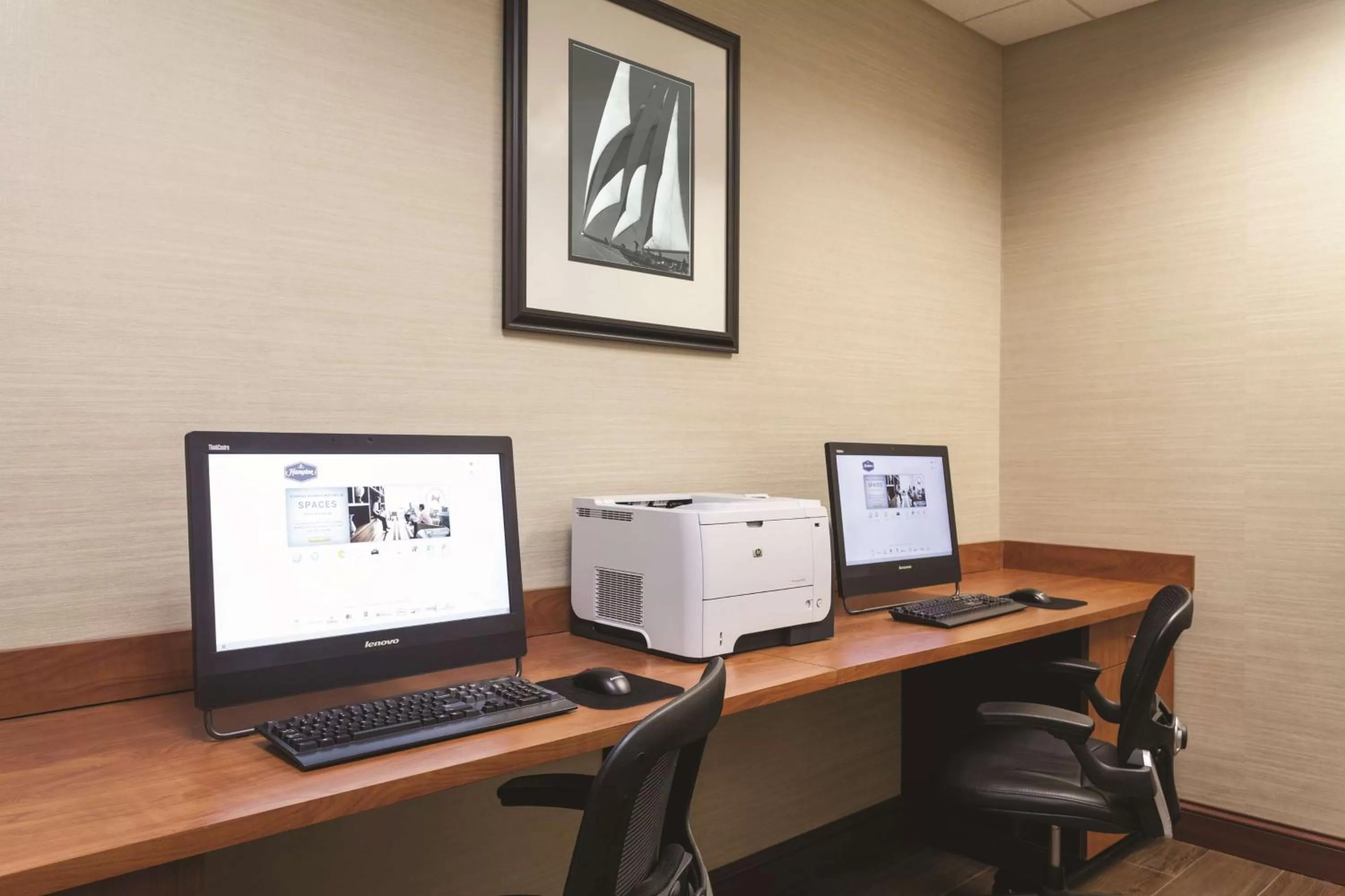 Business facilities in Hampton Inn & Suites Mystic