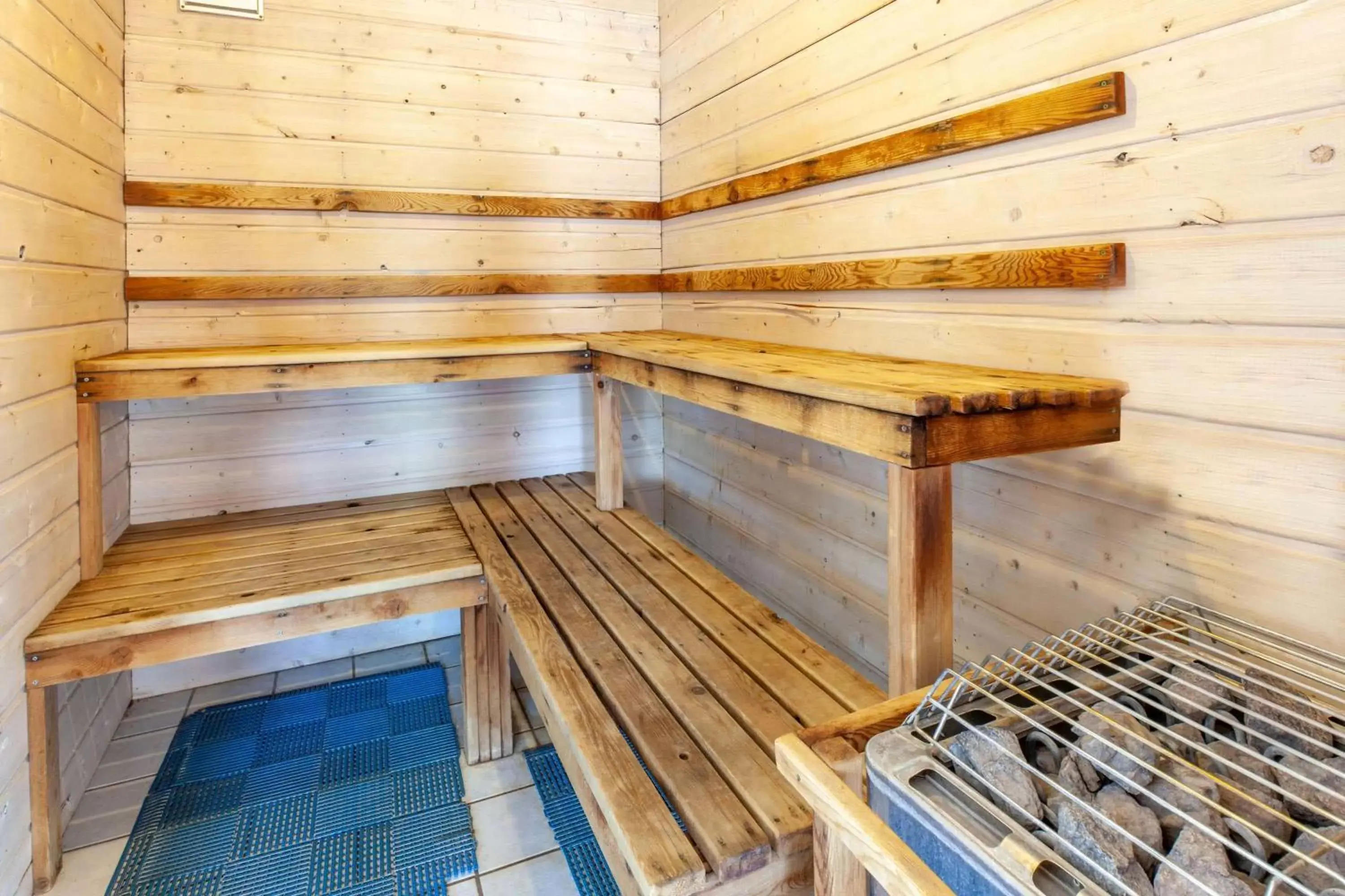 Sauna, Swimming Pool in Travelodge by Wyndham Escanaba