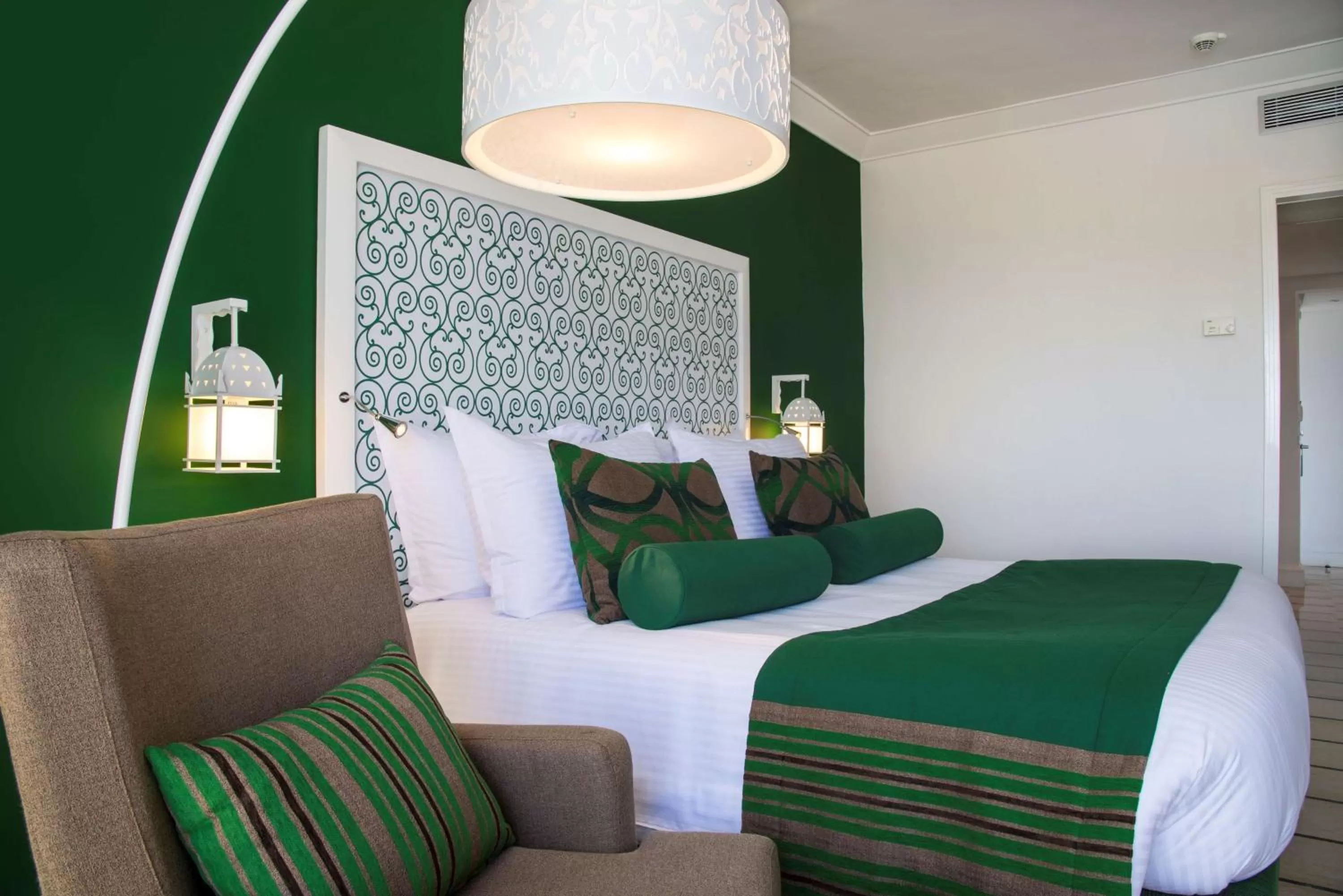 Bedroom, Bed in Radisson Blu Resort & Thalasso Hammamet