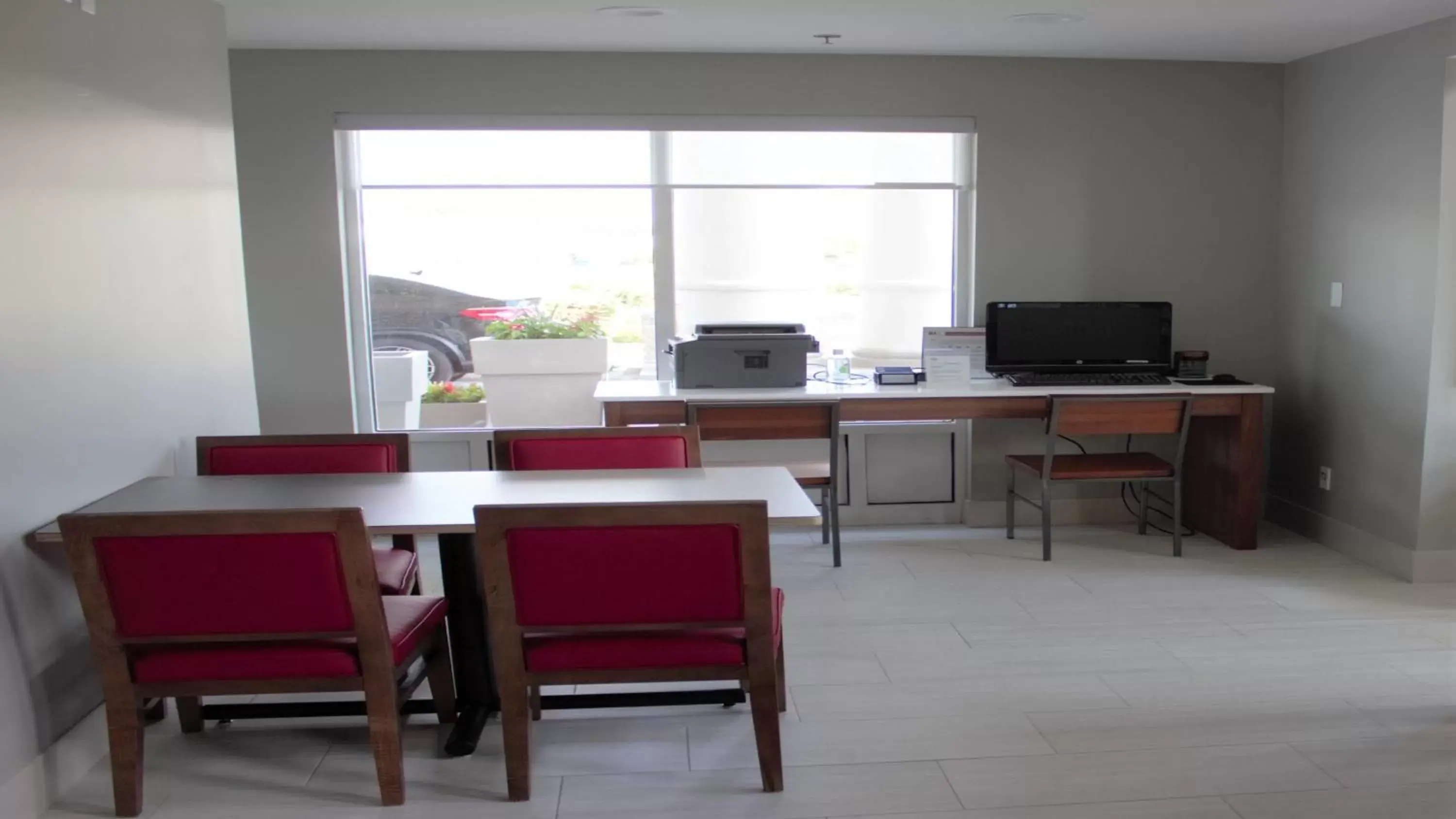 Other, Dining Area in Holiday Inn Express Hotel & Suites Somerset Central, an IHG Hotel