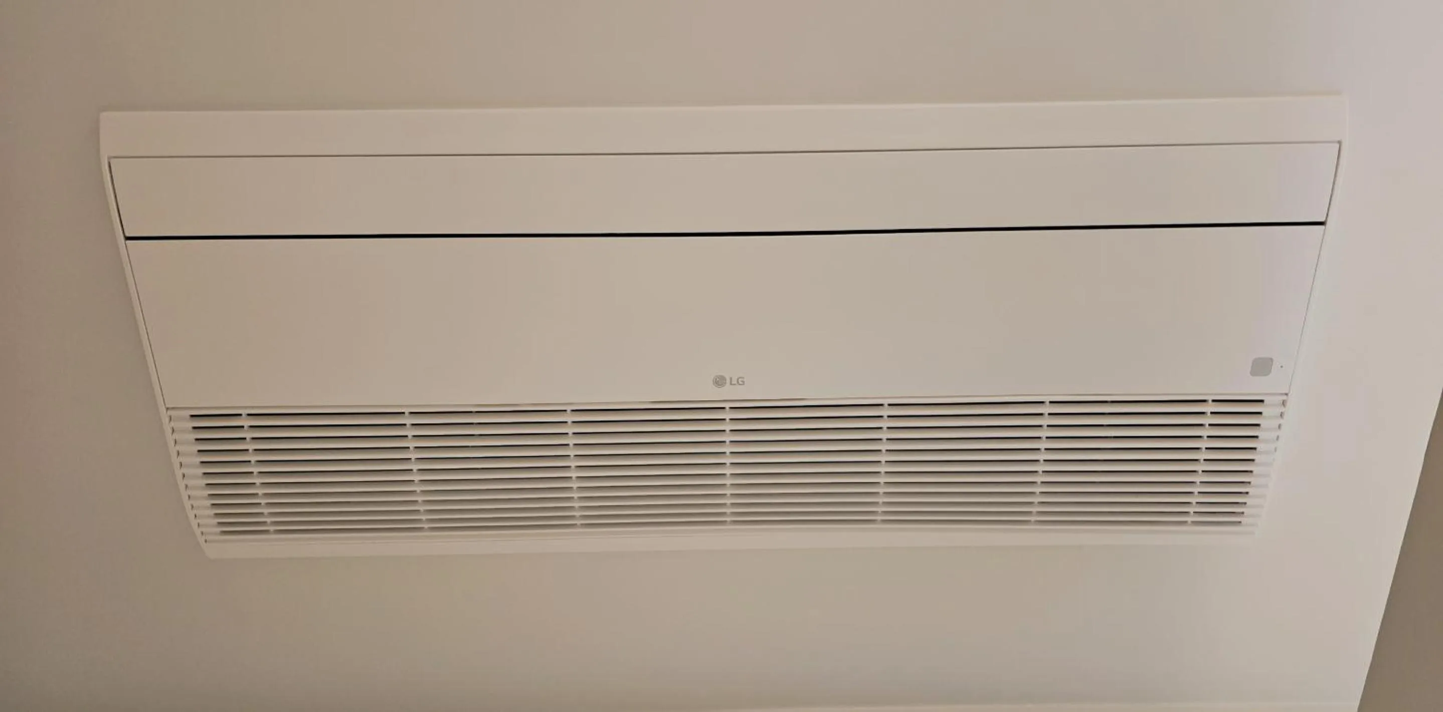 air conditioner in Dream Guesthouse