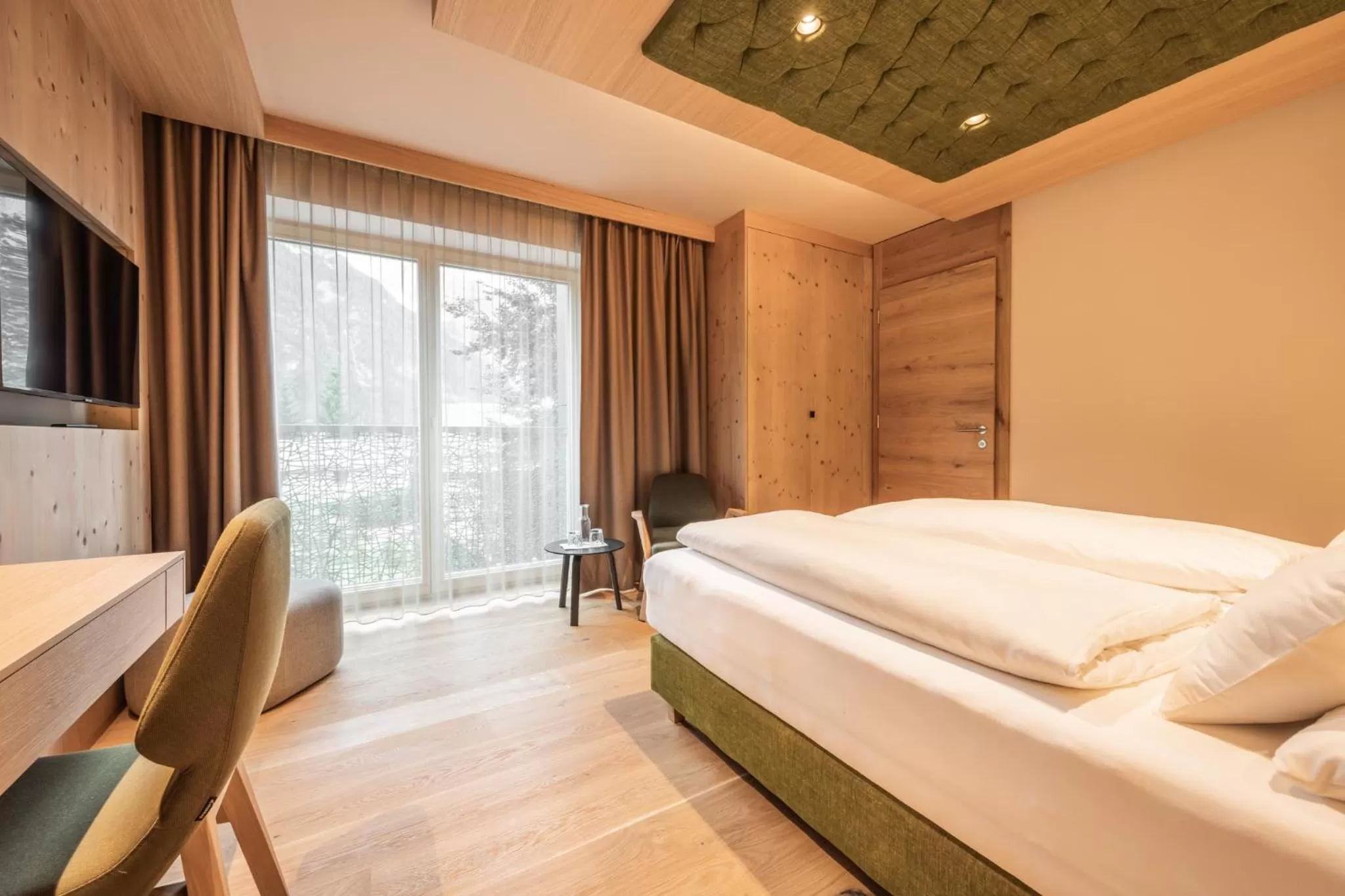 Photo of the whole room, Bed in Hotel Kristall - Adults only