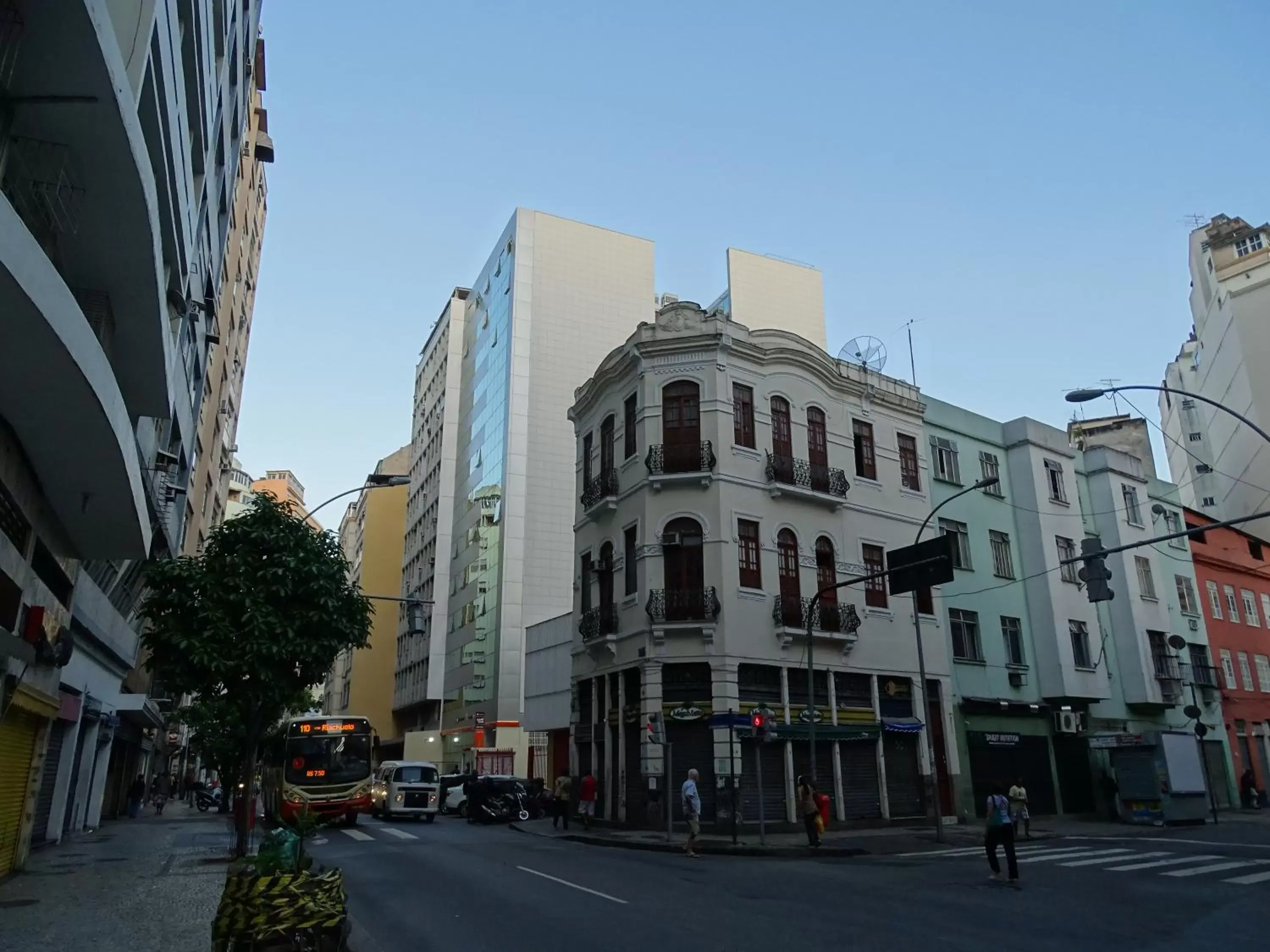 Facade/entrance in Rede Andrade Lapa