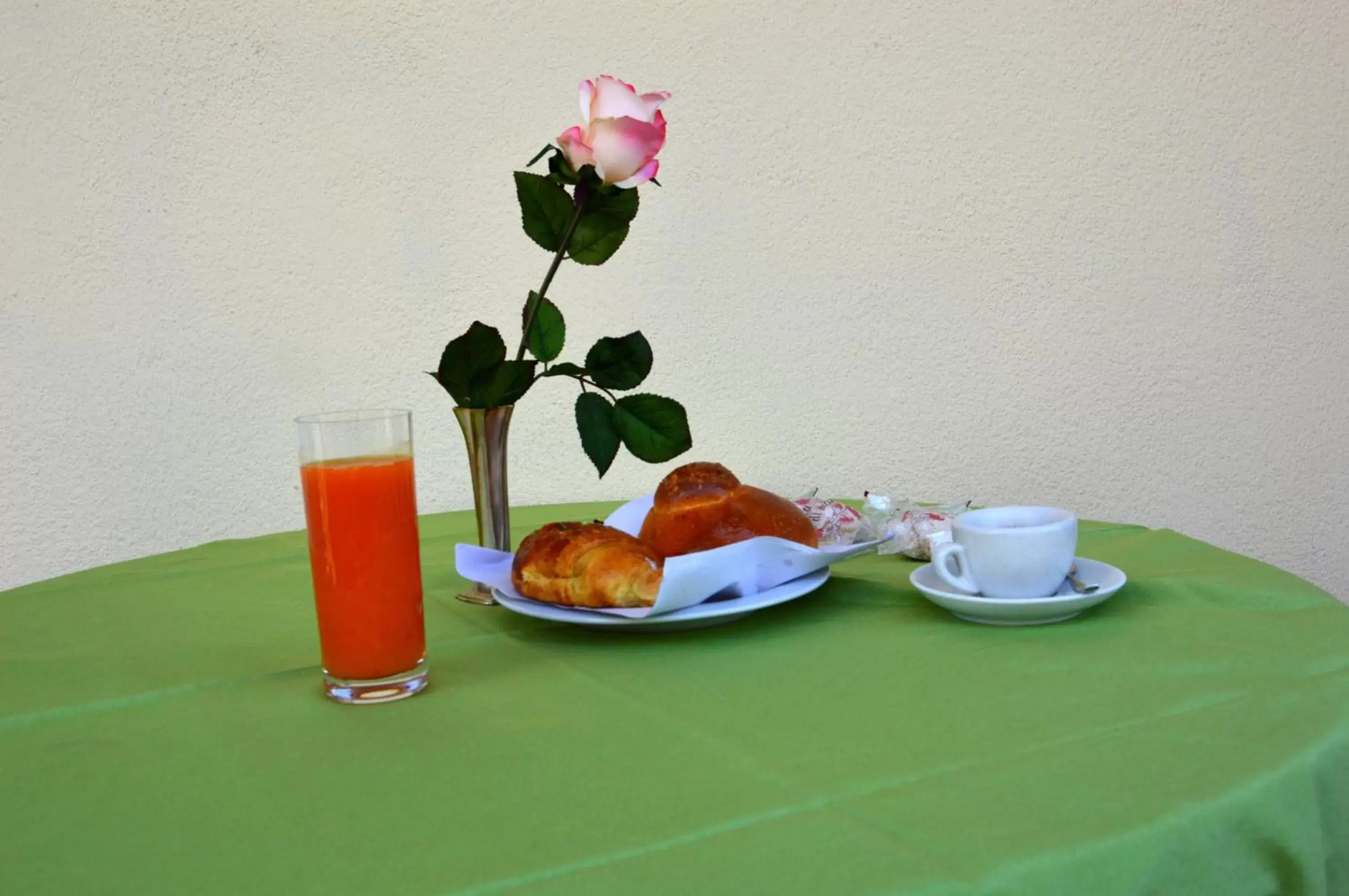 Balcony/Terrace, Breakfast in Michelangelo BB Rooms