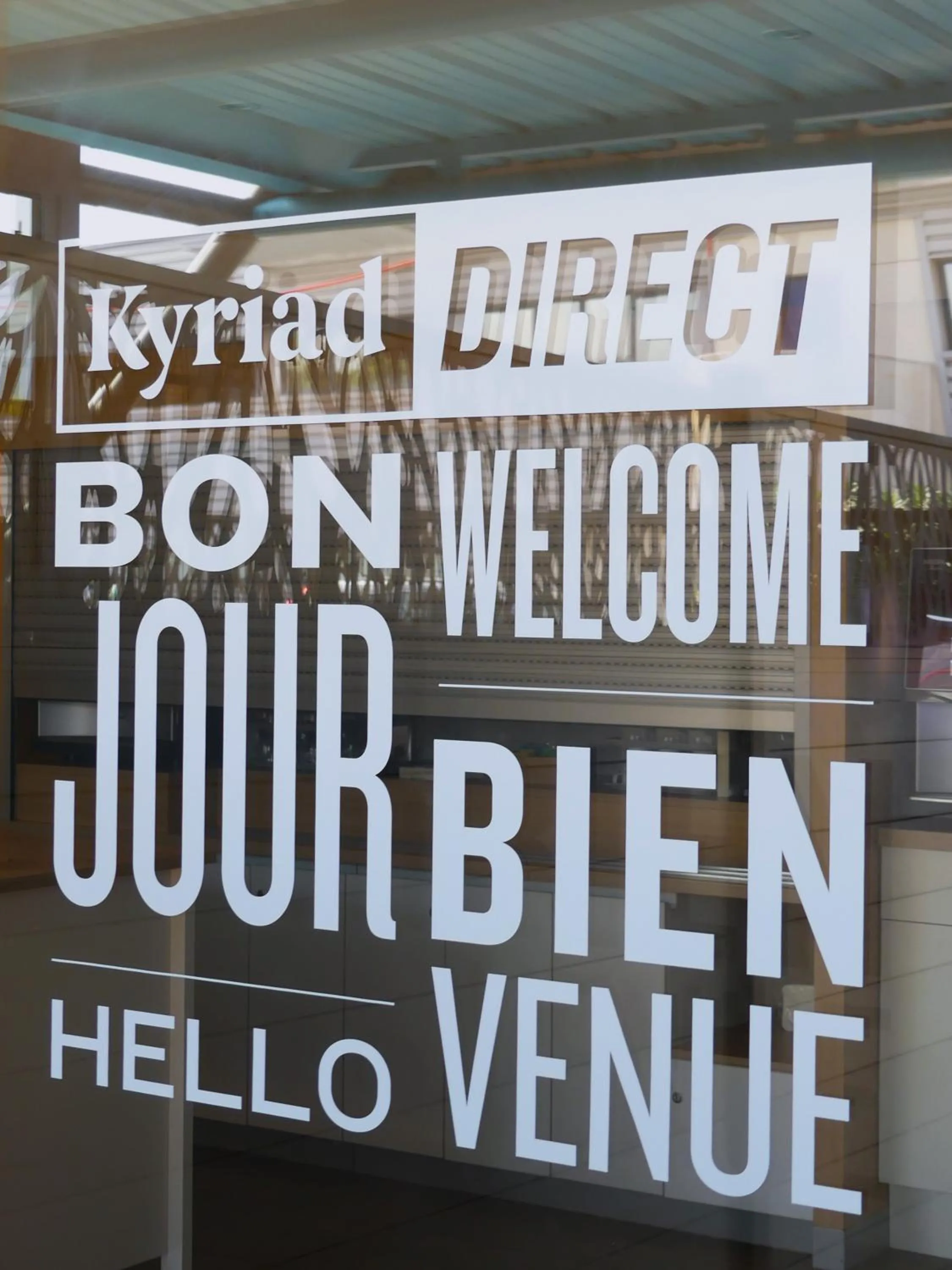 Property building in KYRIAD DIRECT TOULON OUEST - La Seyne sur Mer