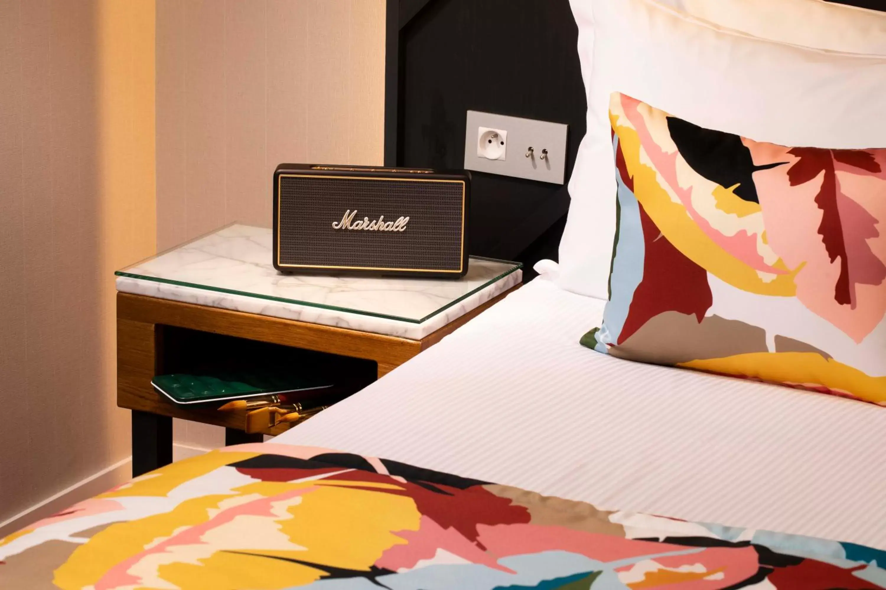 Bedroom, Bed in Hôtel des Arts Montmartre