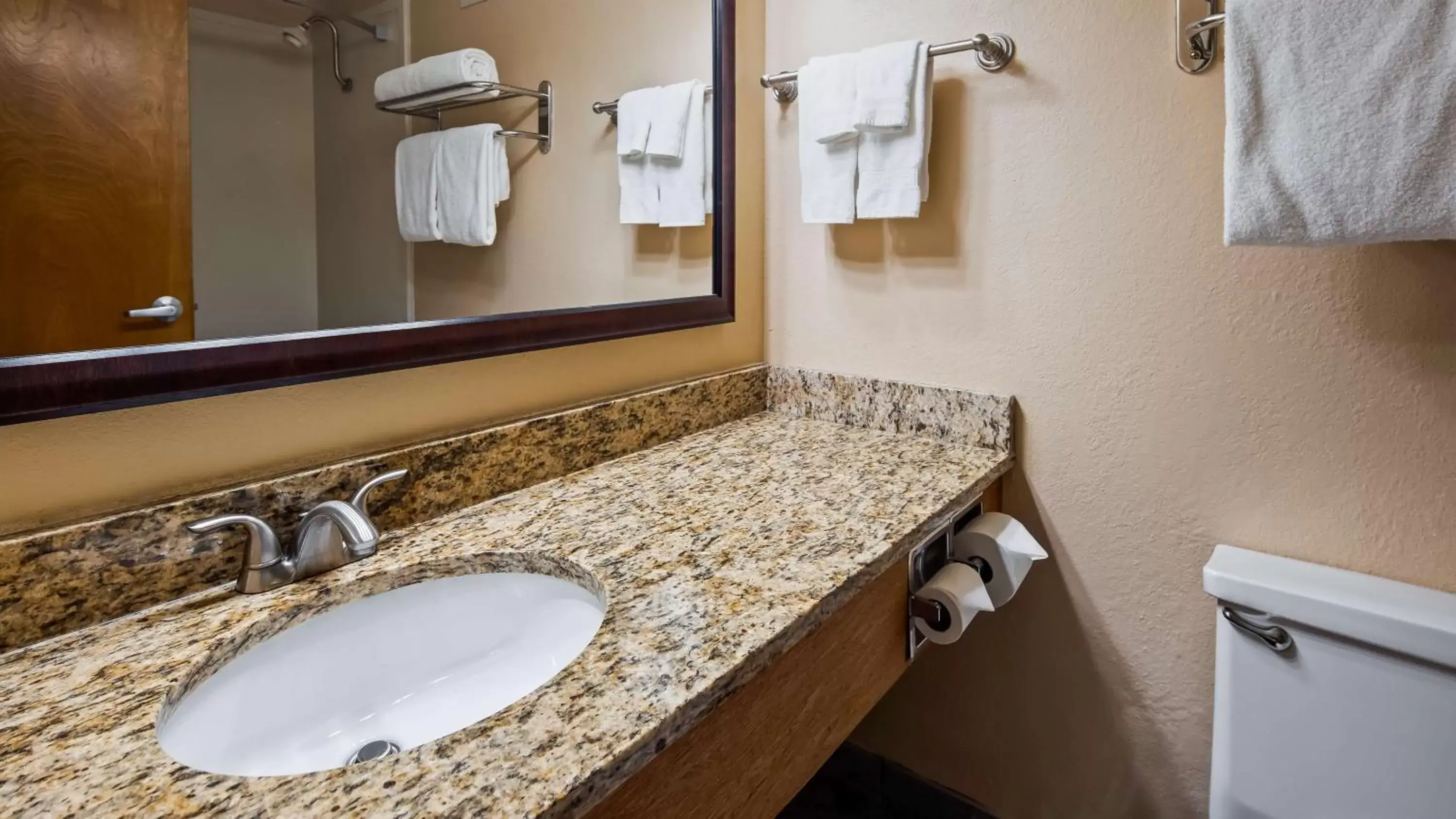 Bathroom in Osage Creek Lodge