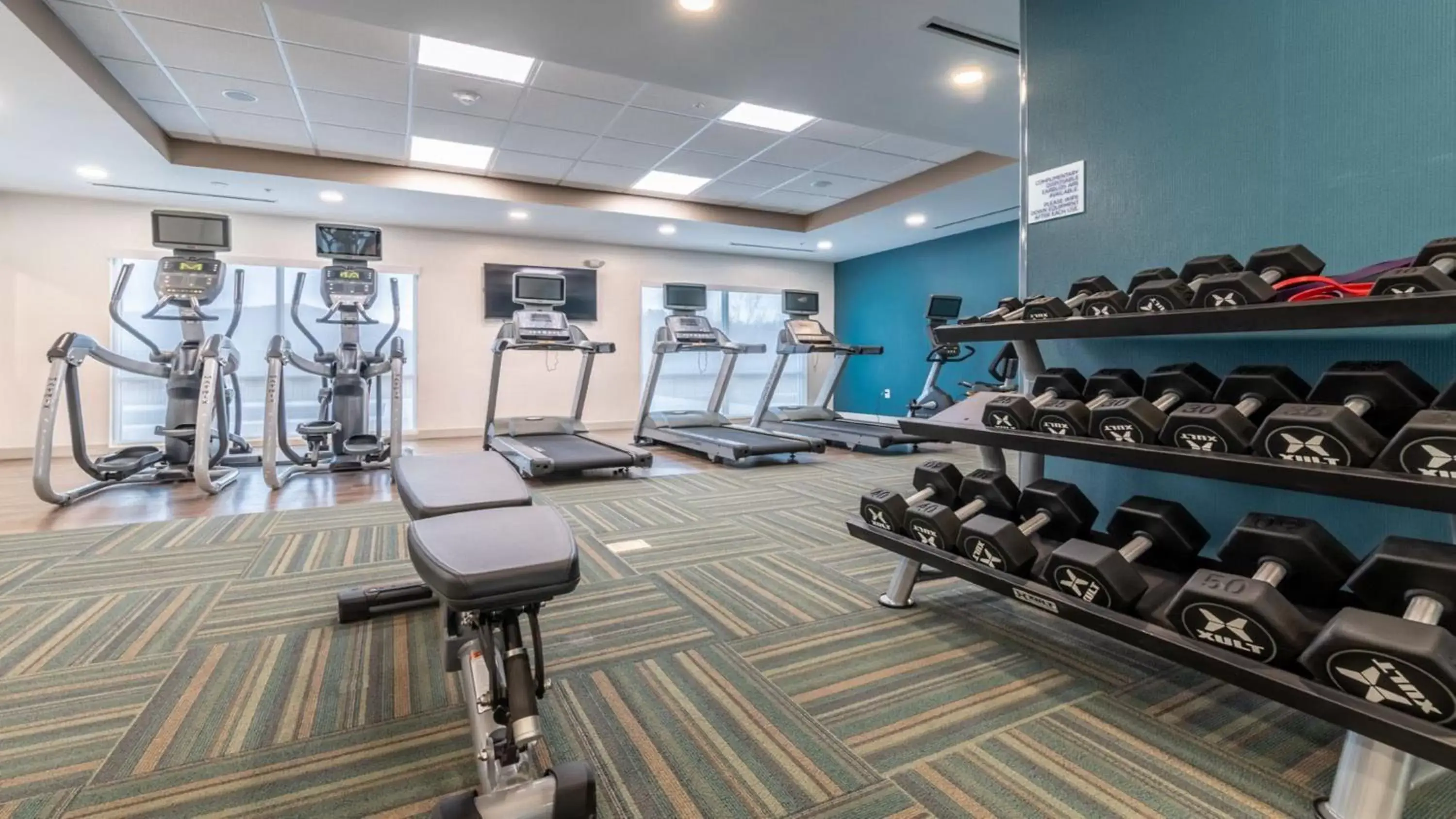 Spa and wellness centre/facilities, Fitness Center/Facilities in Holiday Inn Express & Suites - Marion, an IHG Hotel