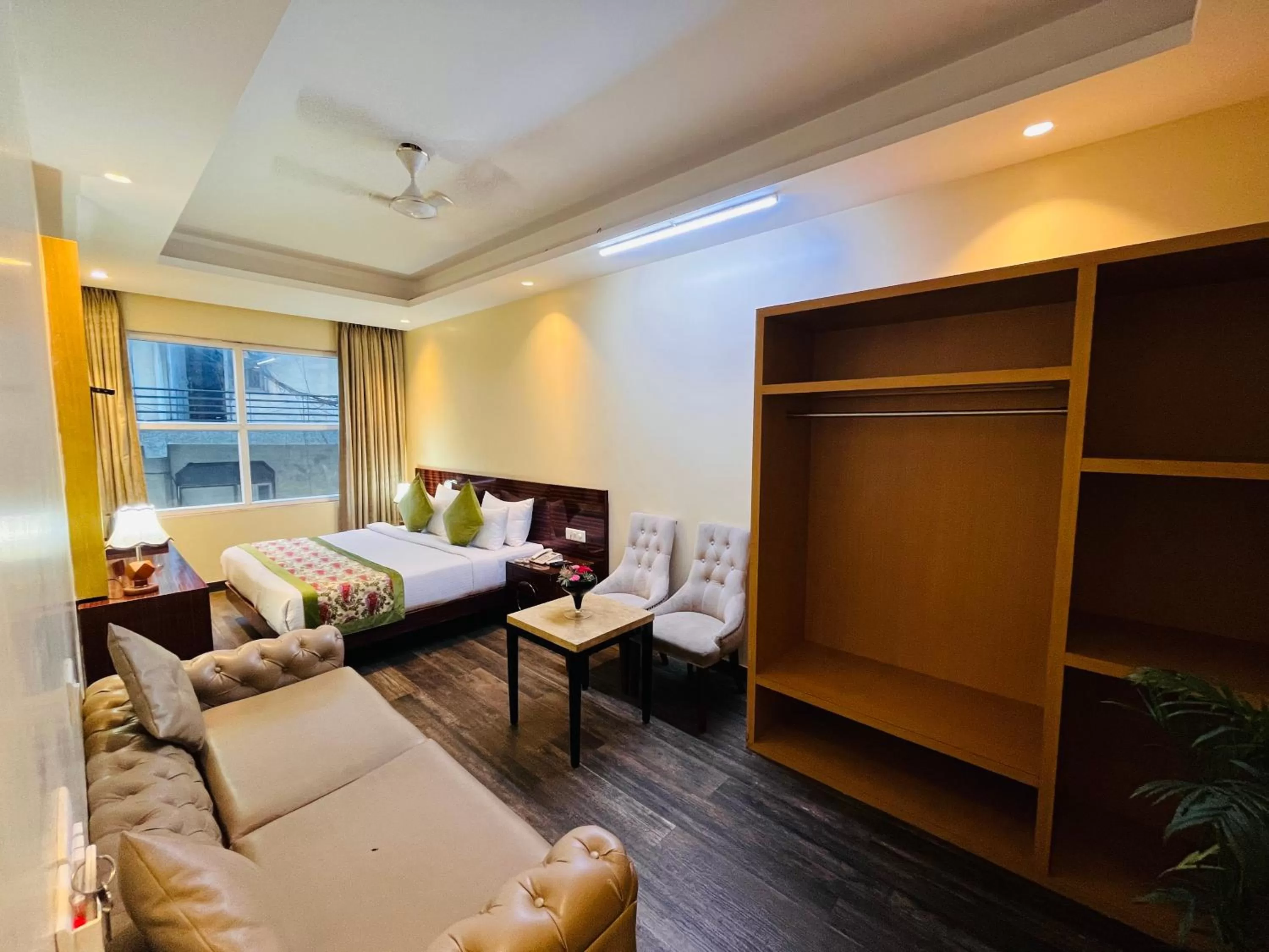 Bed in Hotel Banz near Delhi Airport