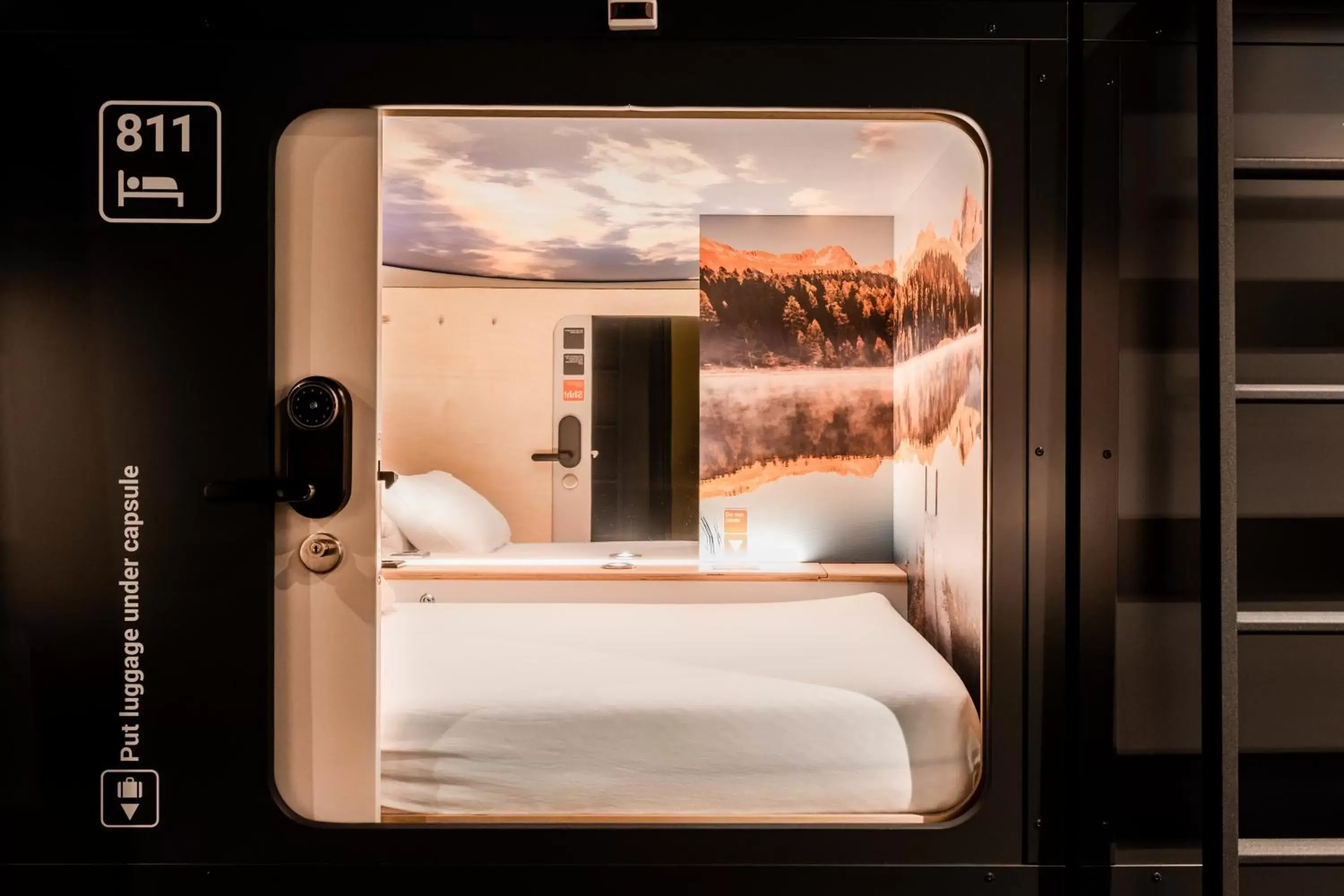 Photo of the whole room, Bathroom in Capsule Hotel - Alpine Garden Zurich Airport