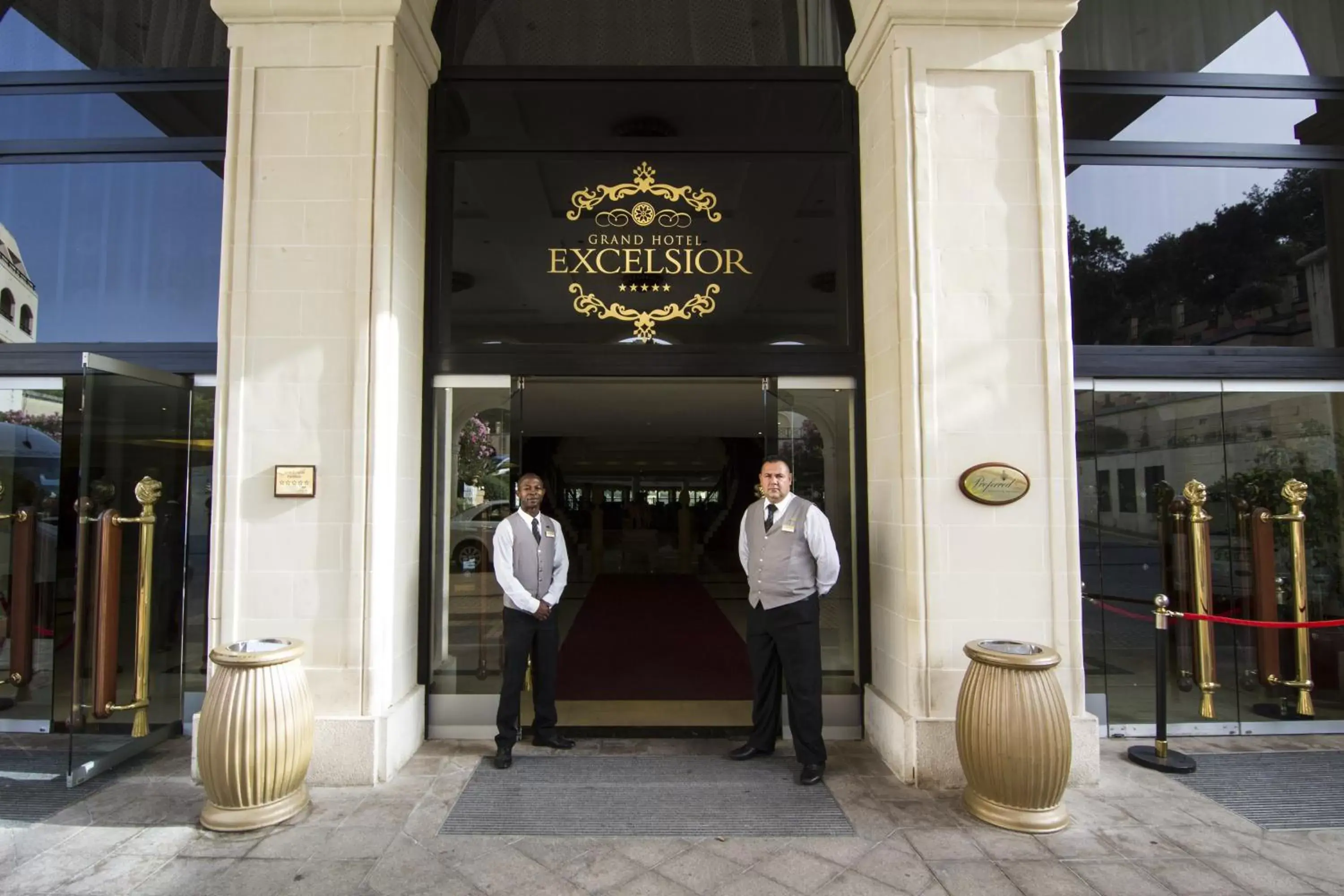 Facade/entrance in Grand Hotel Excelsior