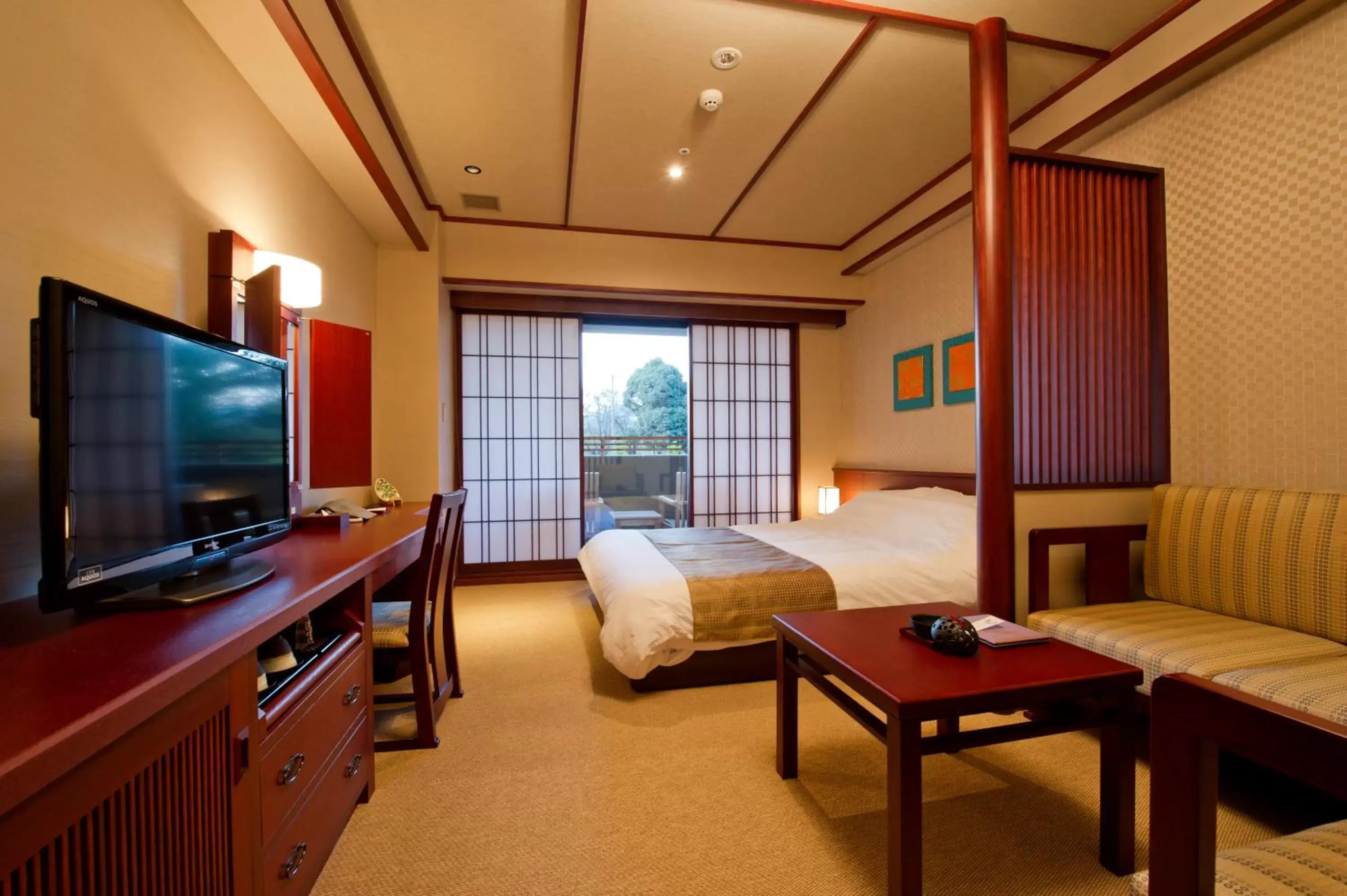 Photo of the whole room, TV/Entertainment Center in Kadensho, Arashiyama Onsen, Kyoto - Kyoritsu Resort