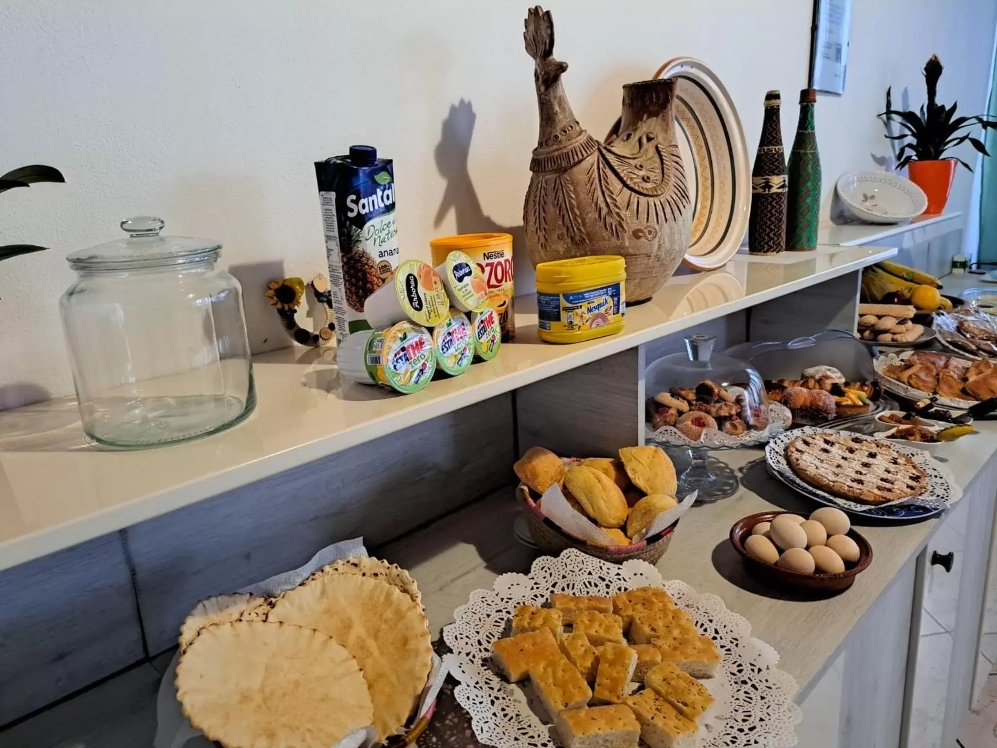 Buffet breakfast in L'ALGA