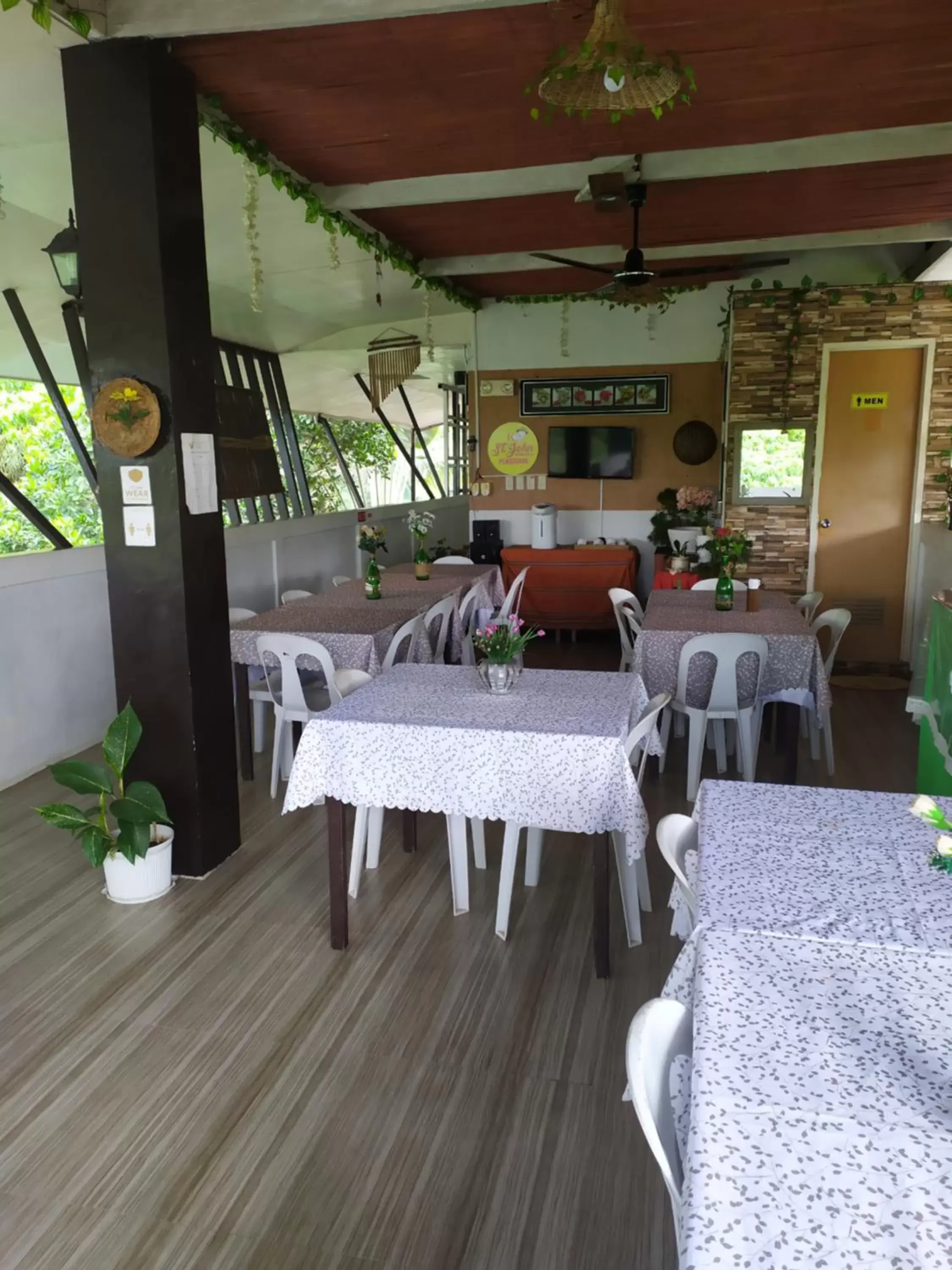 Dining area, Restaurant/Places to Eat in St. John Island View Pensionne